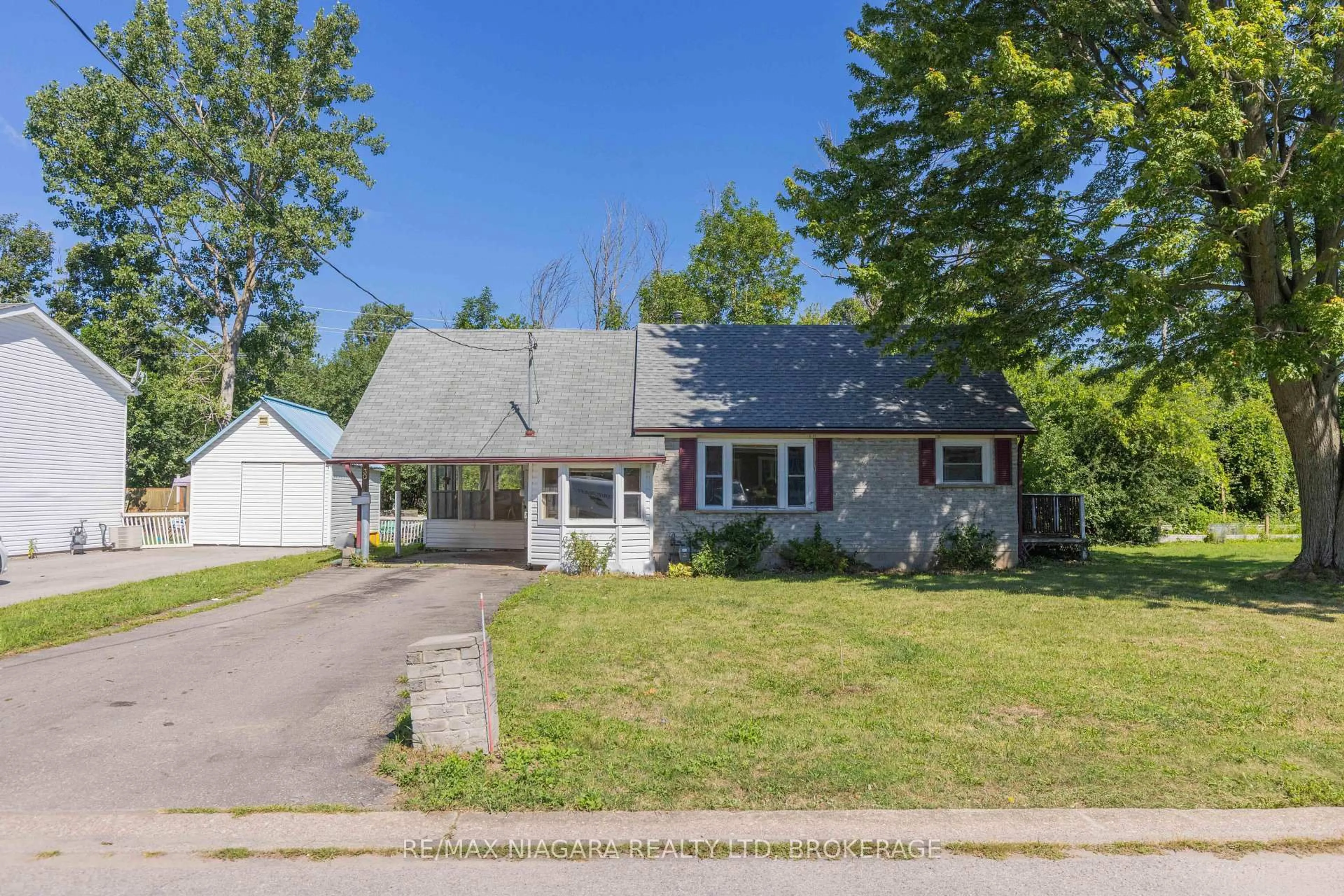 Home with vinyl exterior material, street for 30 A Ave, Fort Erie Ontario L2A 1C9