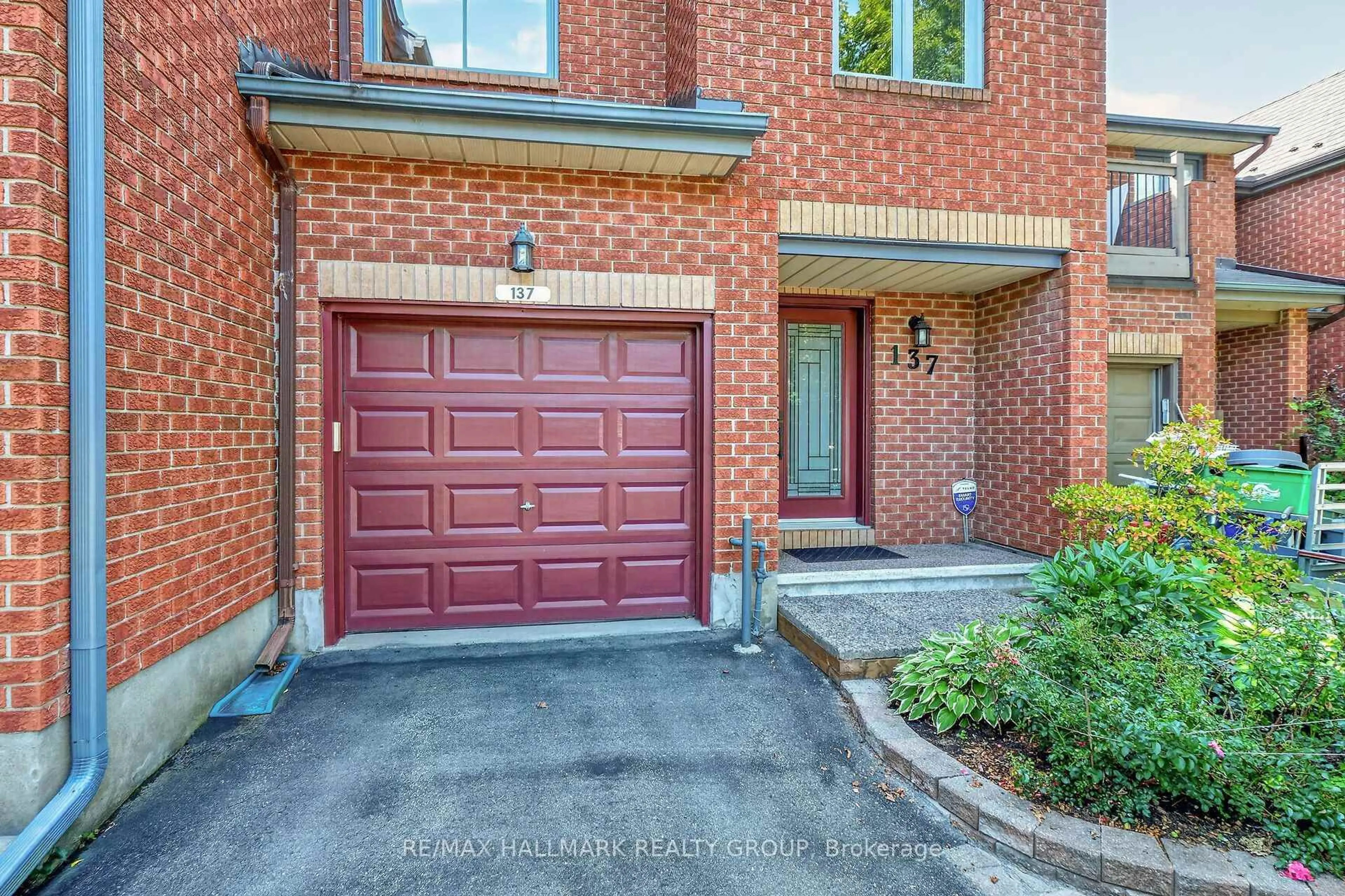 Home with brick exterior material, street for 137 Dunbarton Crt, Ottawa Ontario K1K 4L6