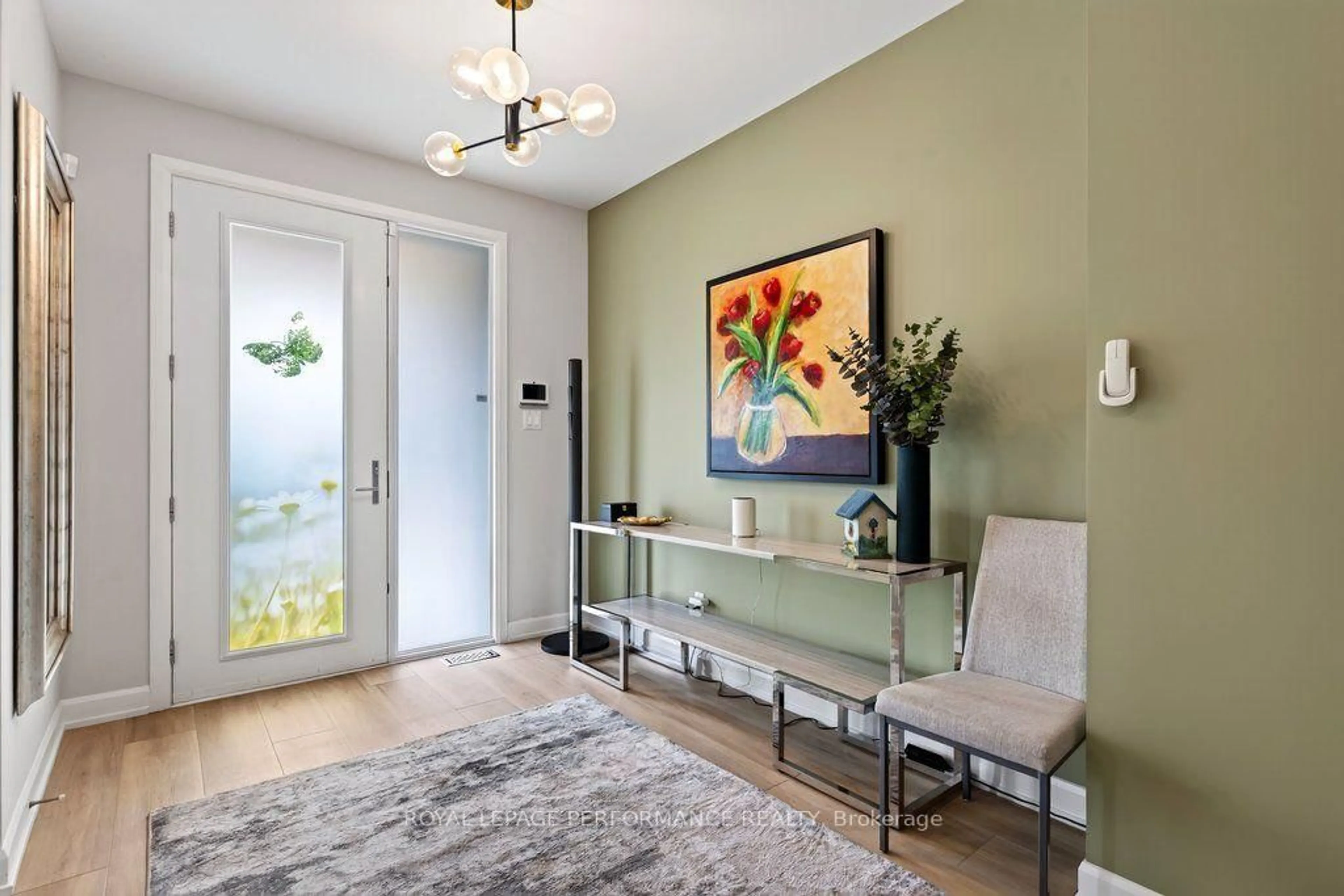 Indoor entryway for 312 Sanctuary Private, Ottawa Ontario K1S 5W1