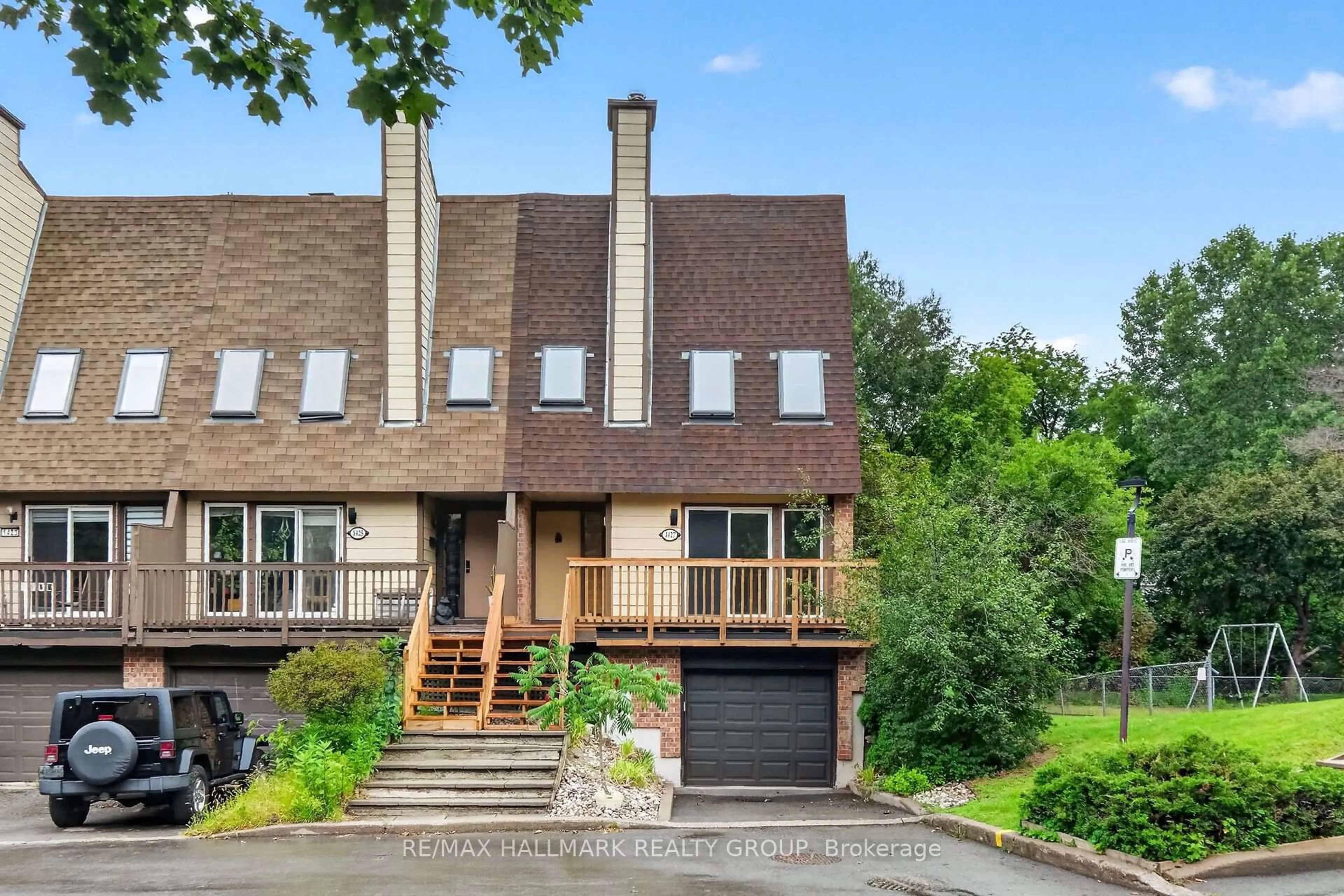 Home with brick exterior material, street for 1427 Forge St, Ottawa Ontario K1T 2V2