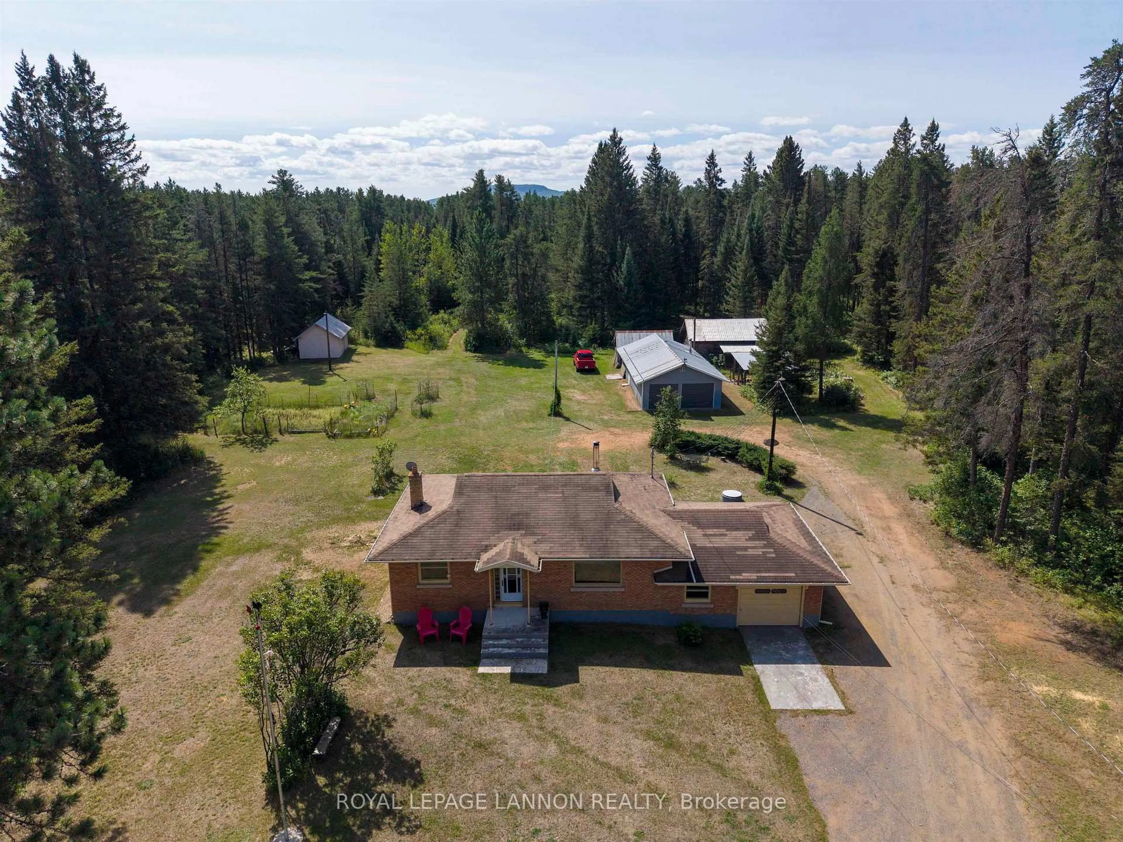 A pic from outside/outdoor area/front of a property/back of a property/a pic from drone, unknown for 4137 HWY 11/17, Oliver Paipoonge Ontario P7K 0H7