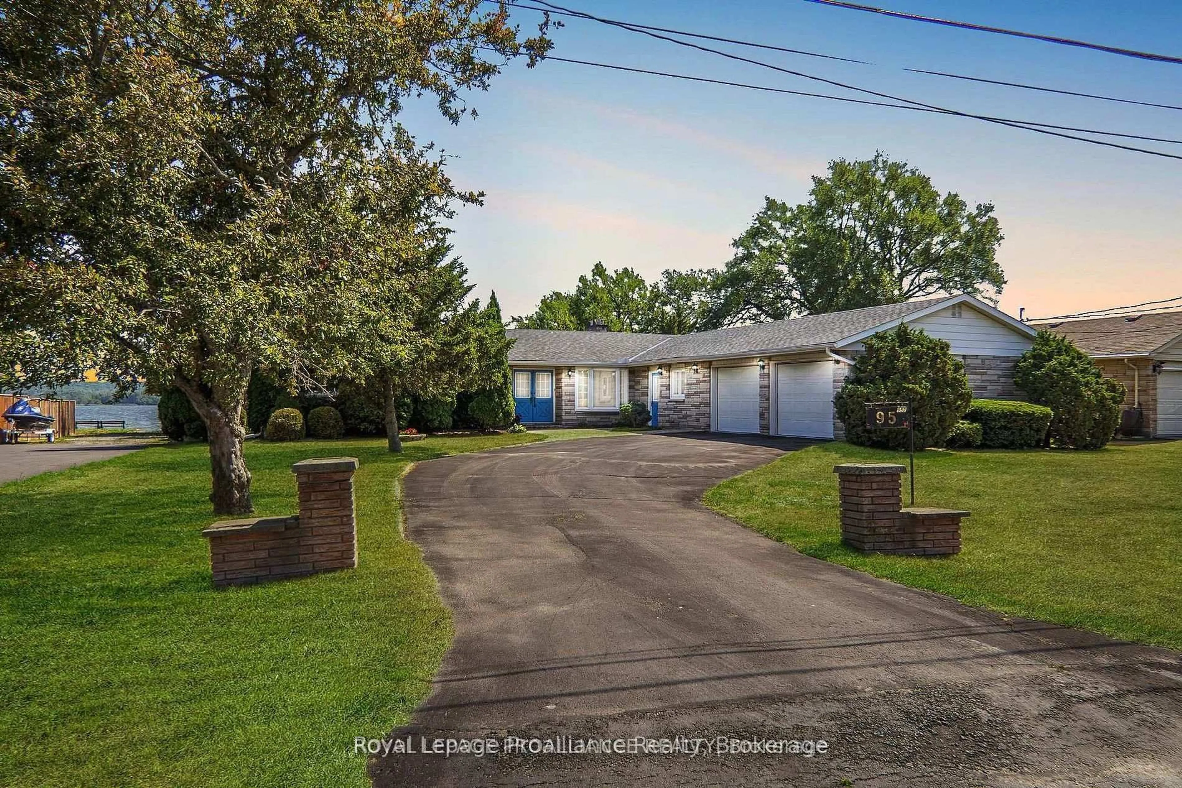 A pic from outside/outdoor area/front of a property/back of a property/a pic from drone, street for 95 Baylea Dr, Quinte West Ontario K8V 5P5