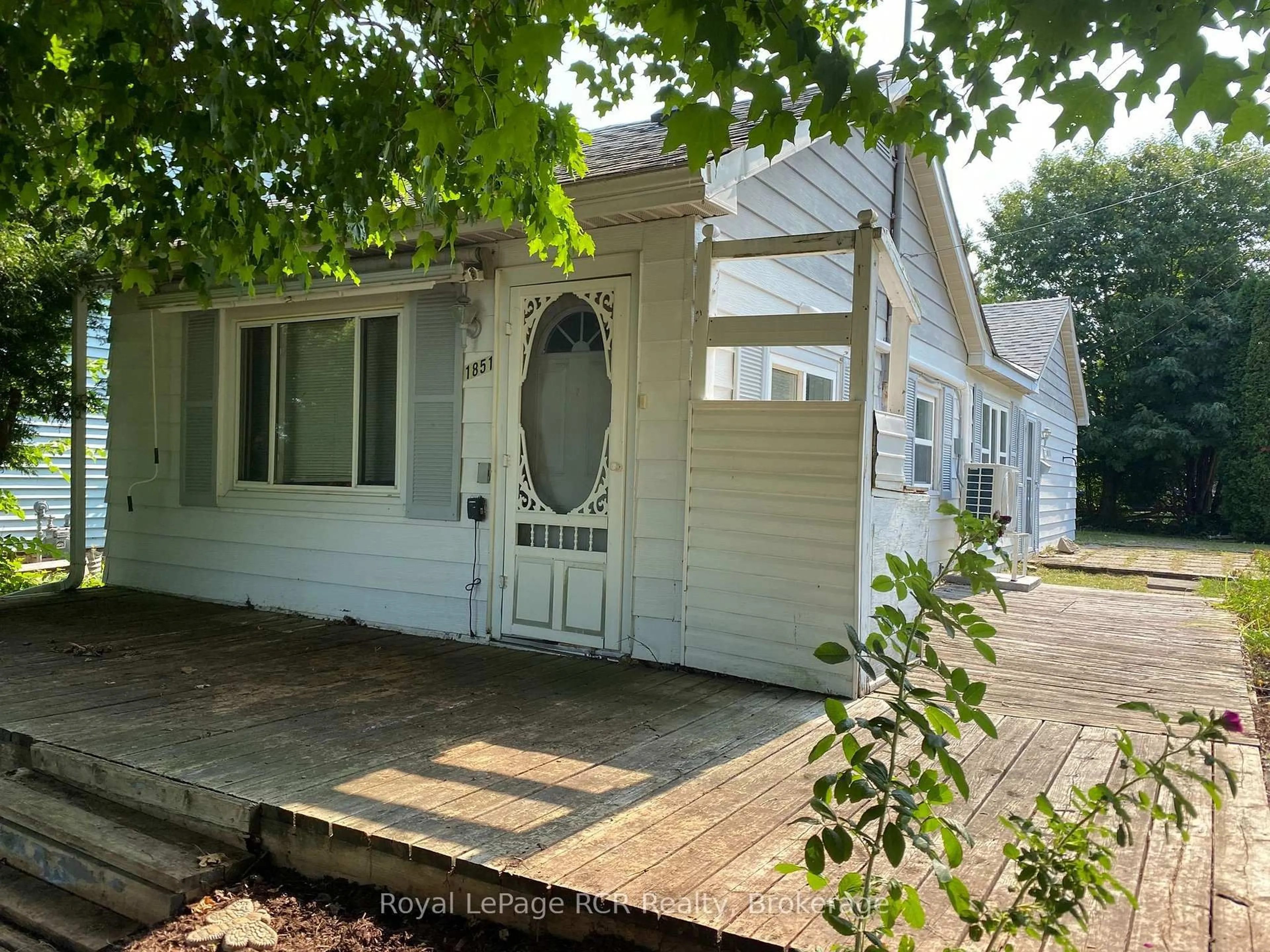 Unknown for 1851 5th Ave, Owen Sound Ontario N4K 2S6