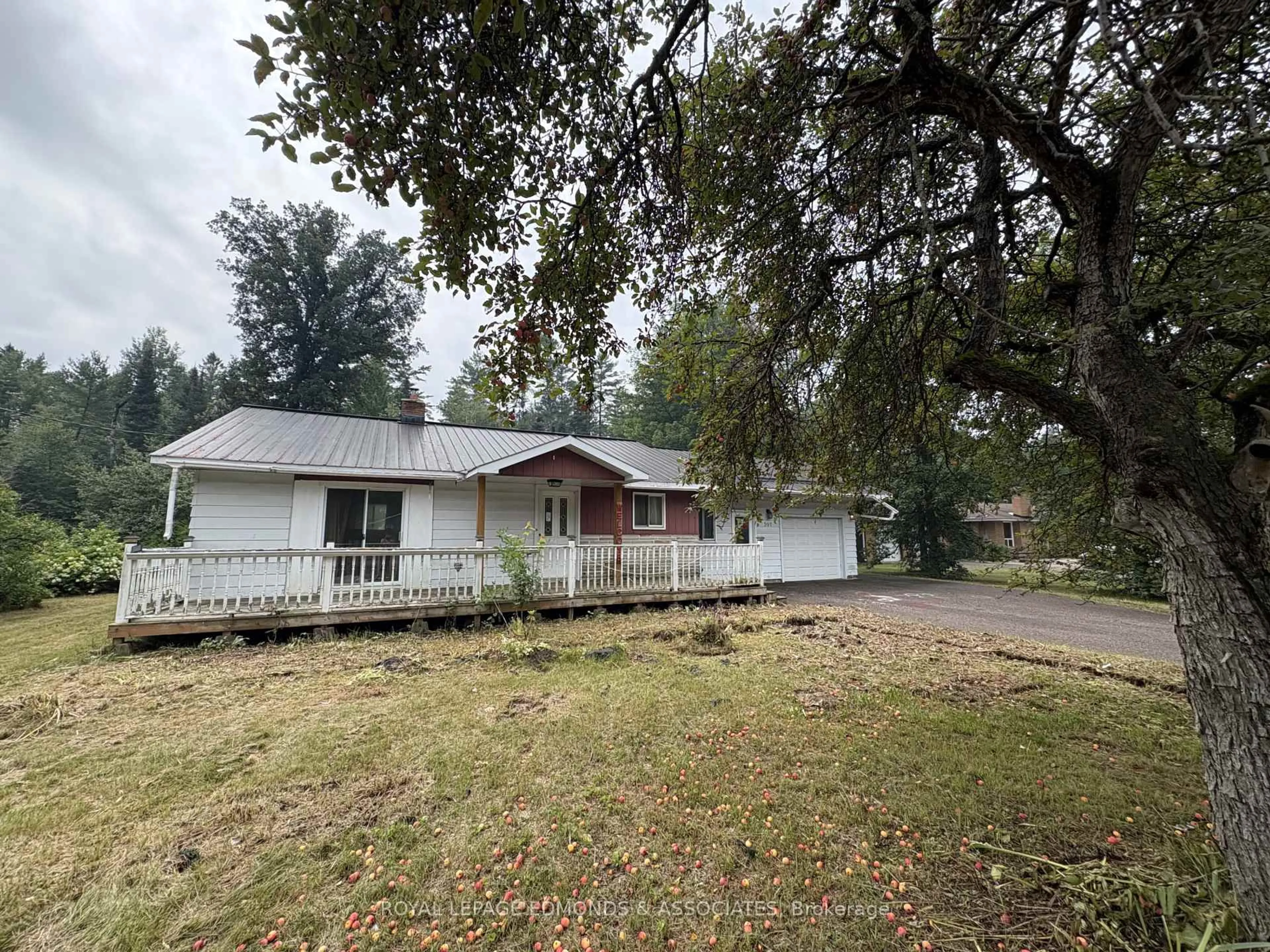 A pic from outside/outdoor area/front of a property/back of a property/a pic from drone, unknown for 33641 HWY 17 Highway, Deep River Ontario K0J 1P0