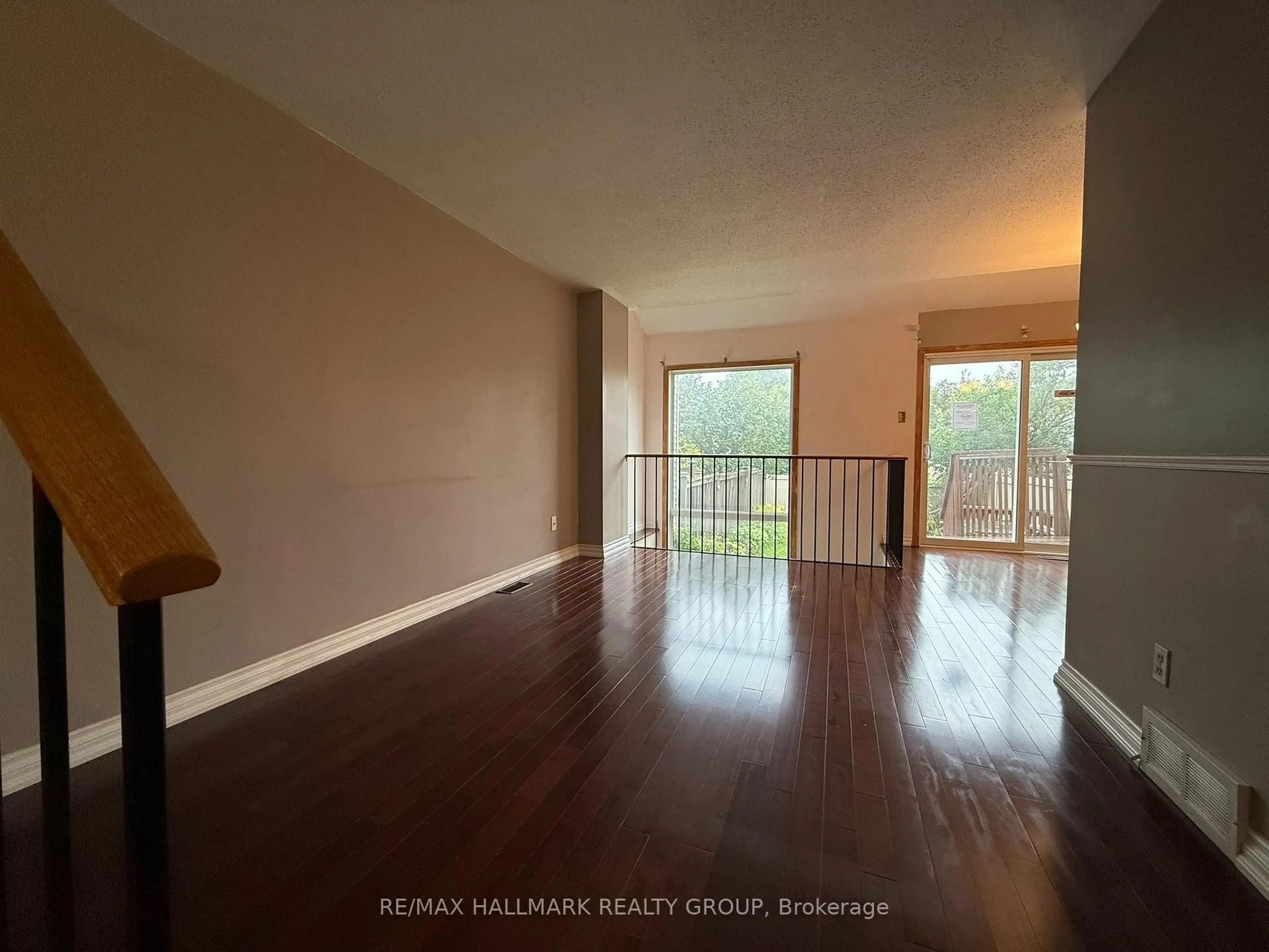 A pic of a room for 181 Tartan Dr, Barrhaven Ontario K2J 3S2