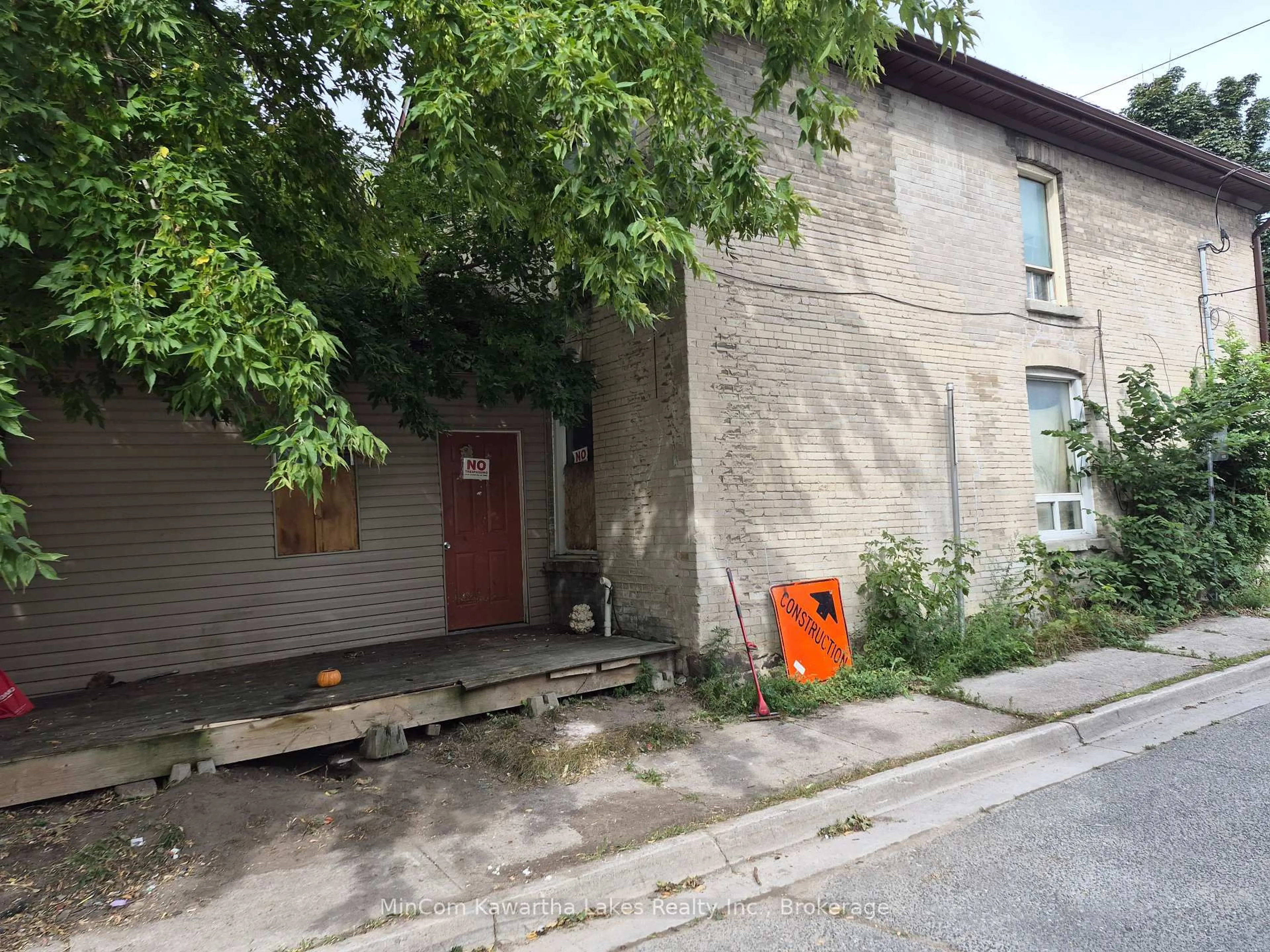 Unknown for 467 ALBERT St, Peterborough Ontario K9J 4N6