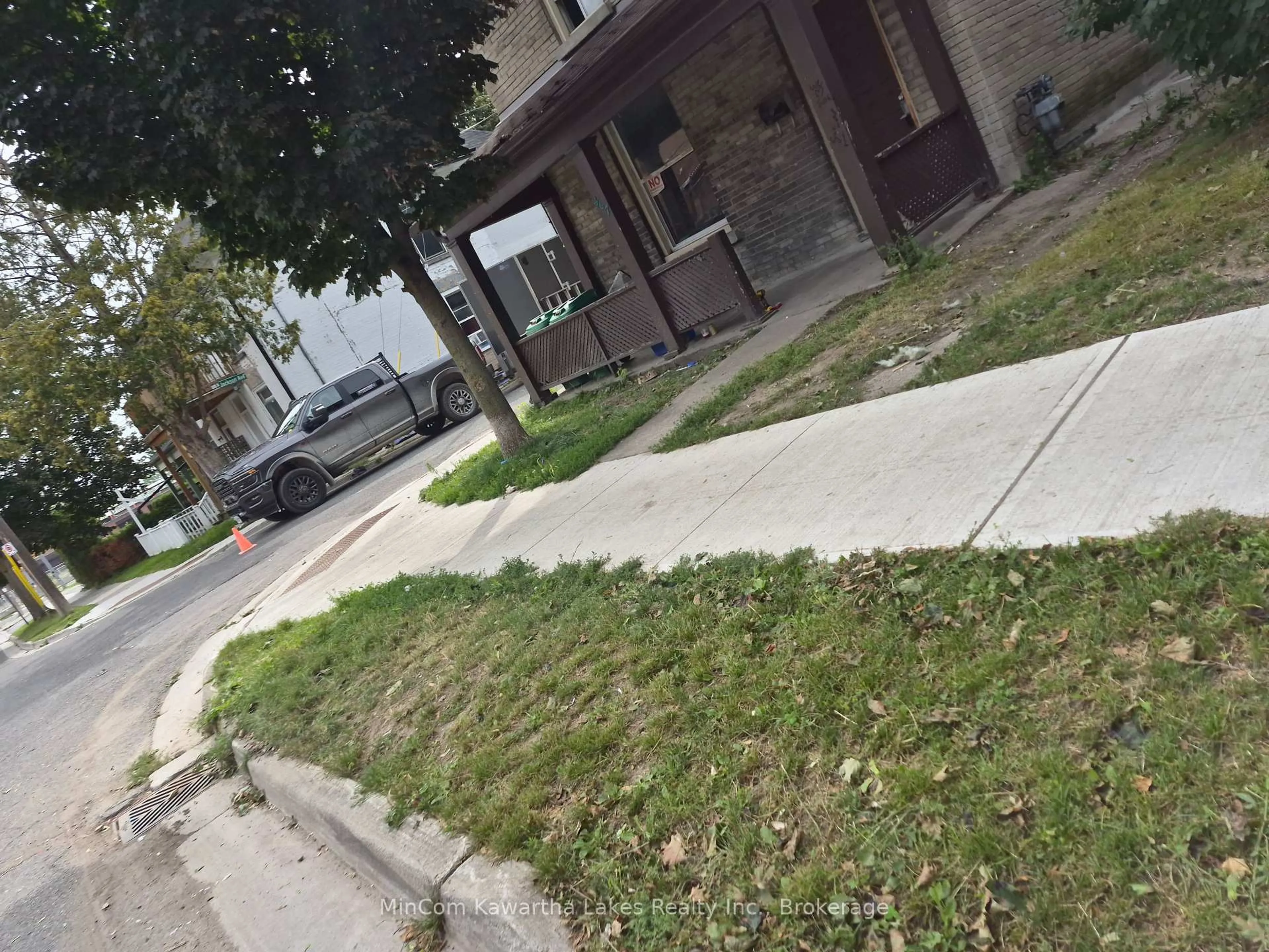 Unknown for 467 ALBERT St, Peterborough Ontario K9J 4N6
