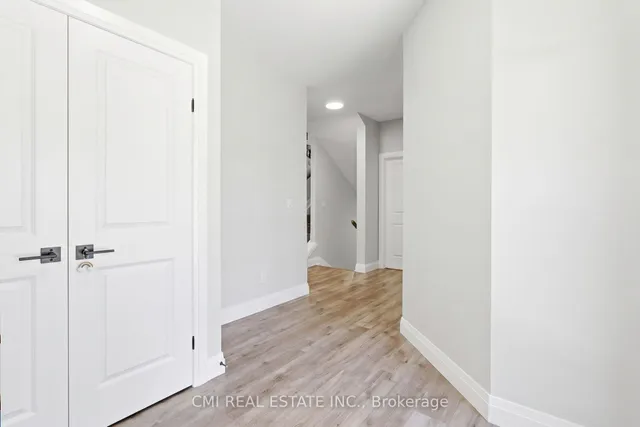 93 Eagle St #10B, Leamington 5