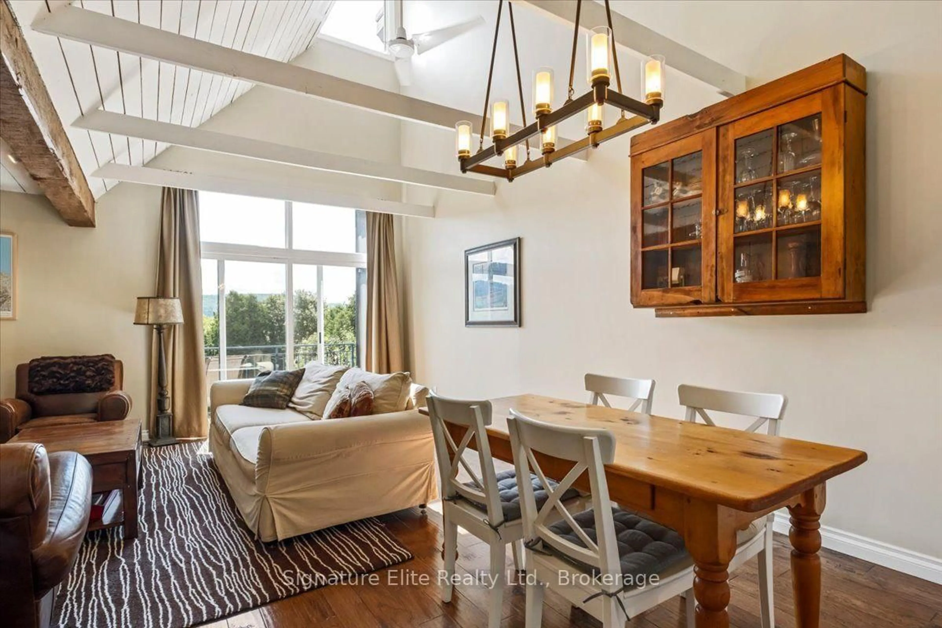 Dining room, wood/laminate floor for 182 Lanktree Dr, Grey Highlands Ontario N0C 1G0