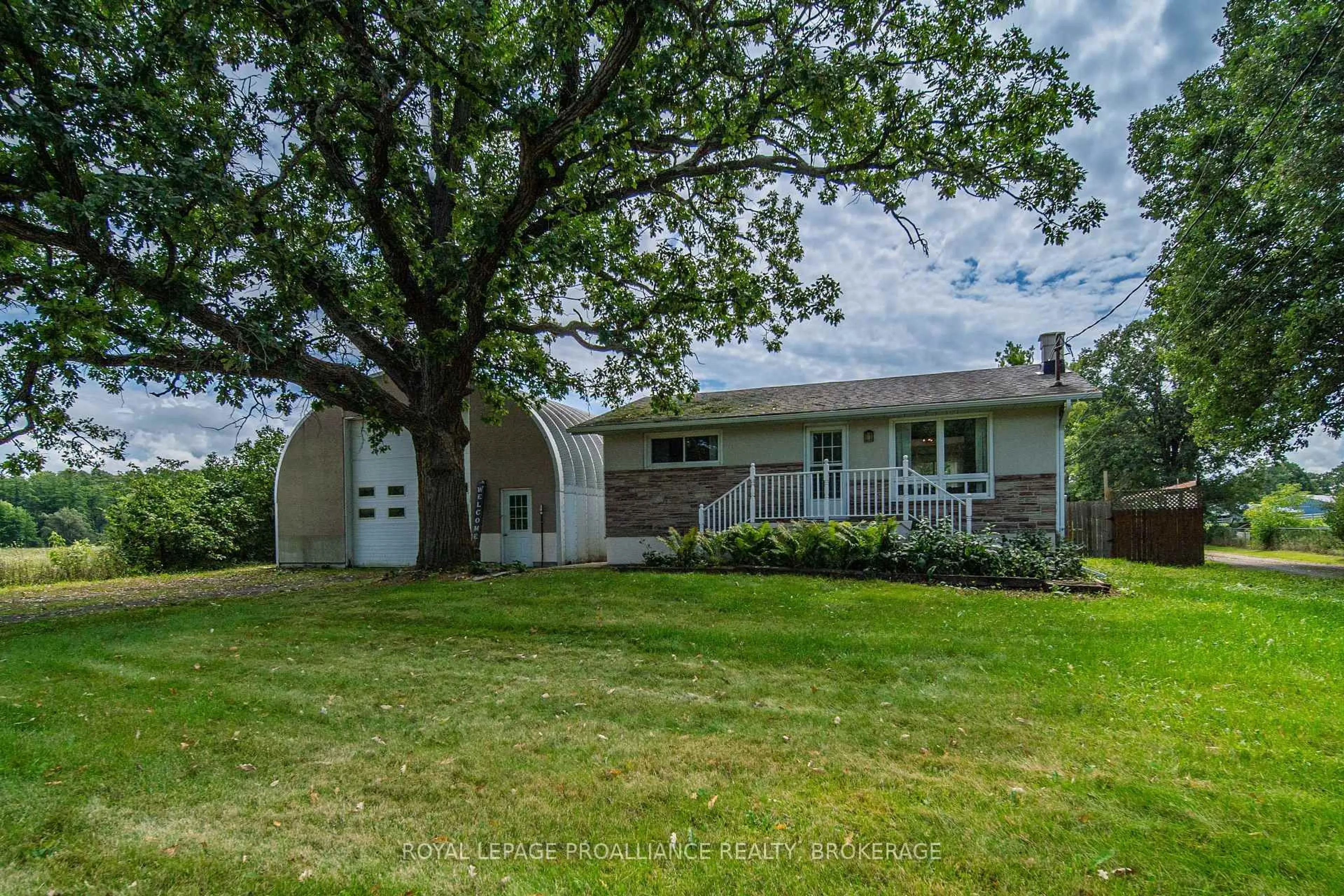 A pic from outside/outdoor area/front of a property/back of a property/a pic from drone, street for 1911 Unity Rd, Mcdonalds Corners Ontario K0H 1M0