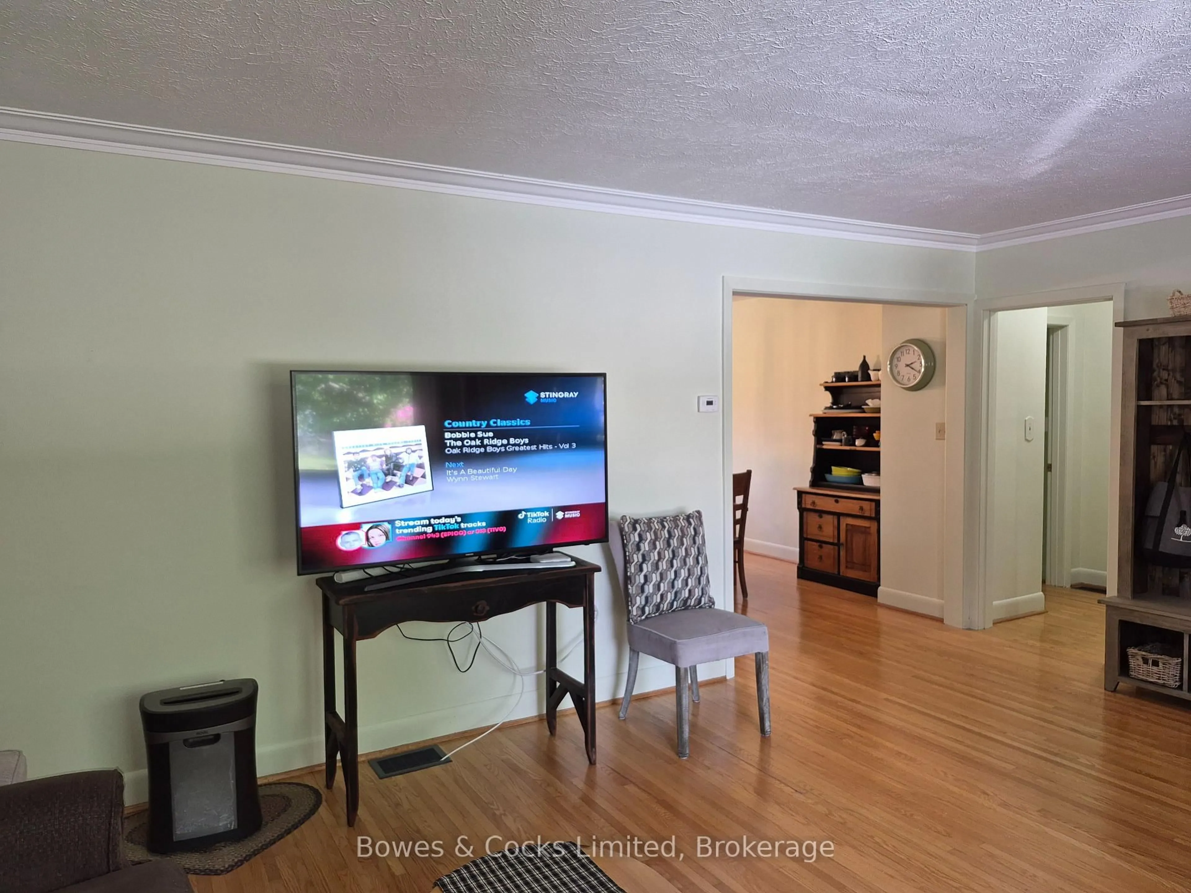A pic of a room for 101 Russell St, Kawartha Lakes Ontario K9V 2X5