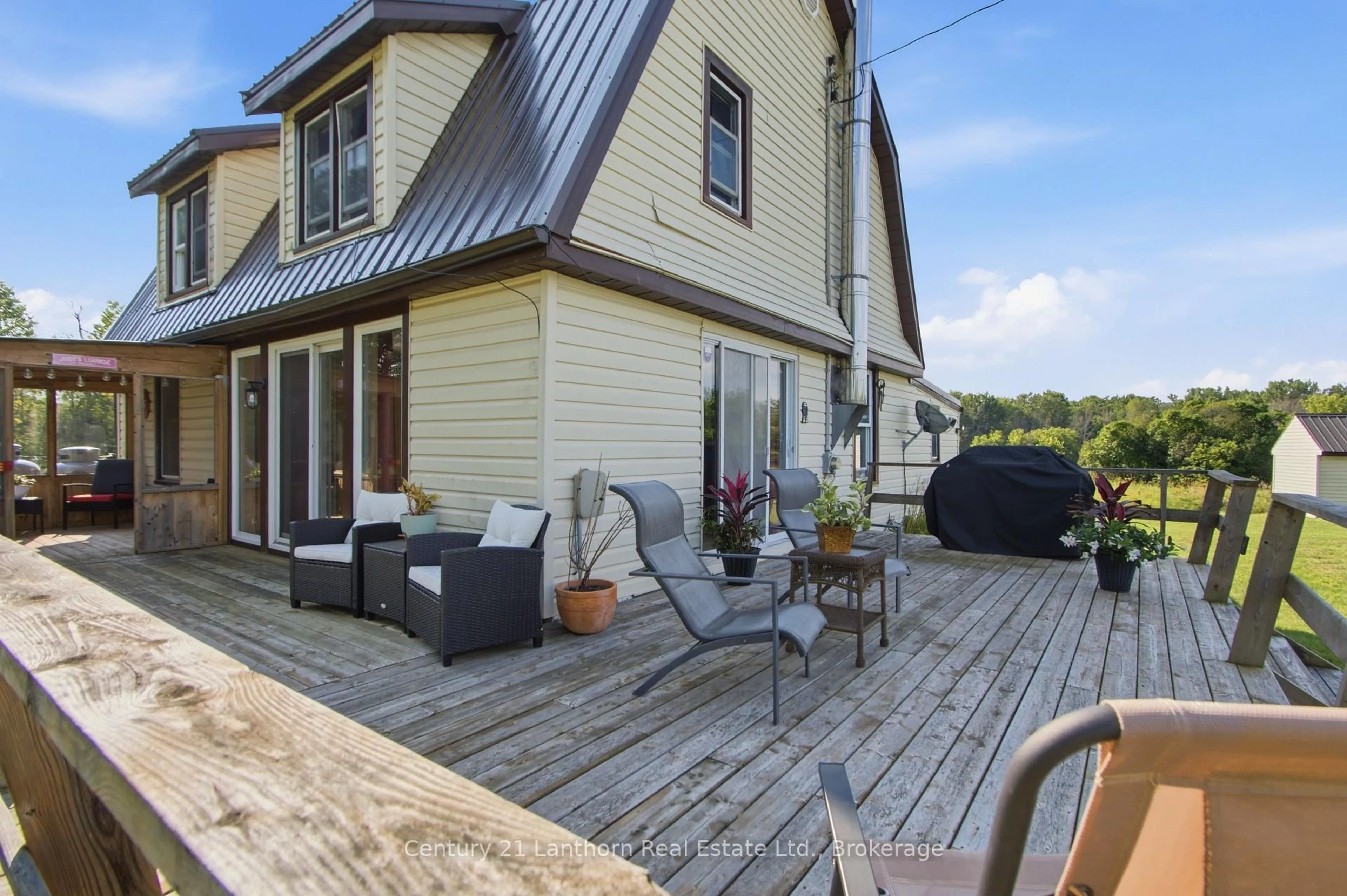 Patio, unknown for 426 York Rd, Tyendinaga Ontario K0K 1X0