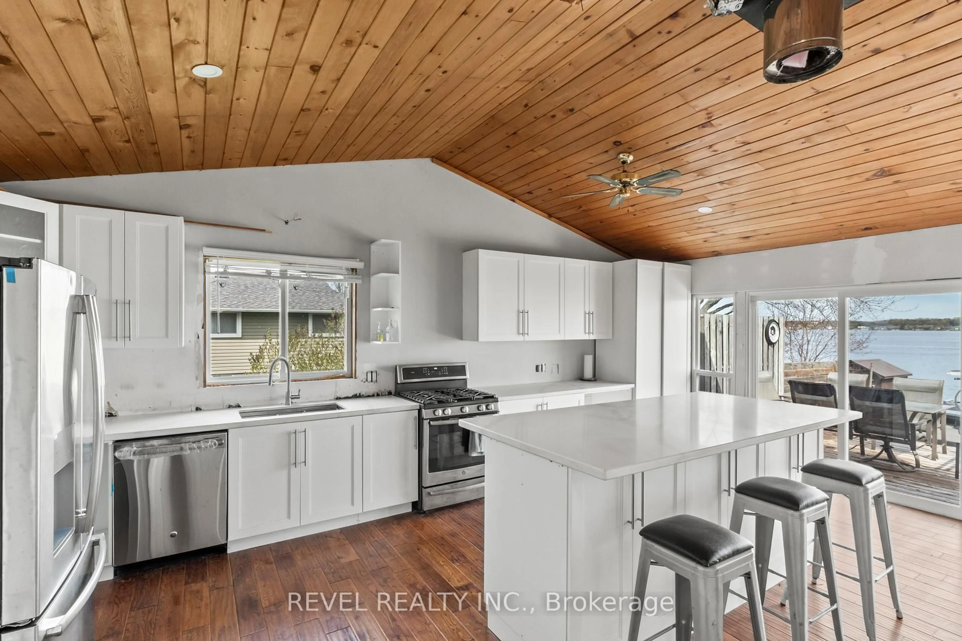Open concept kitchen, unknown for 151 Beehive Dr, Kawartha Lakes Ontario K0M 1G0