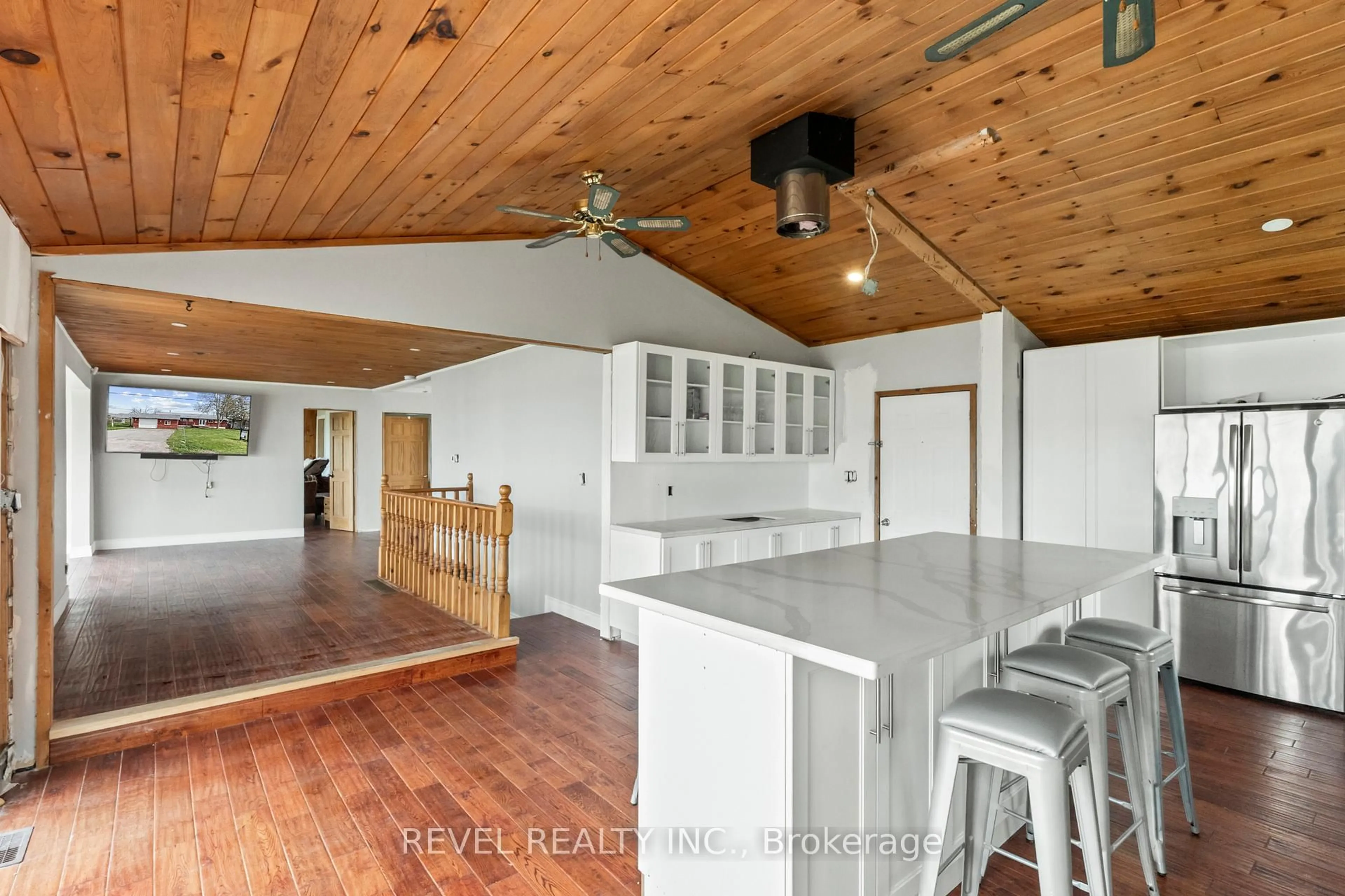 Open concept kitchen, unknown for 151 Beehive Dr, Kawartha Lakes Ontario K0M 1G0