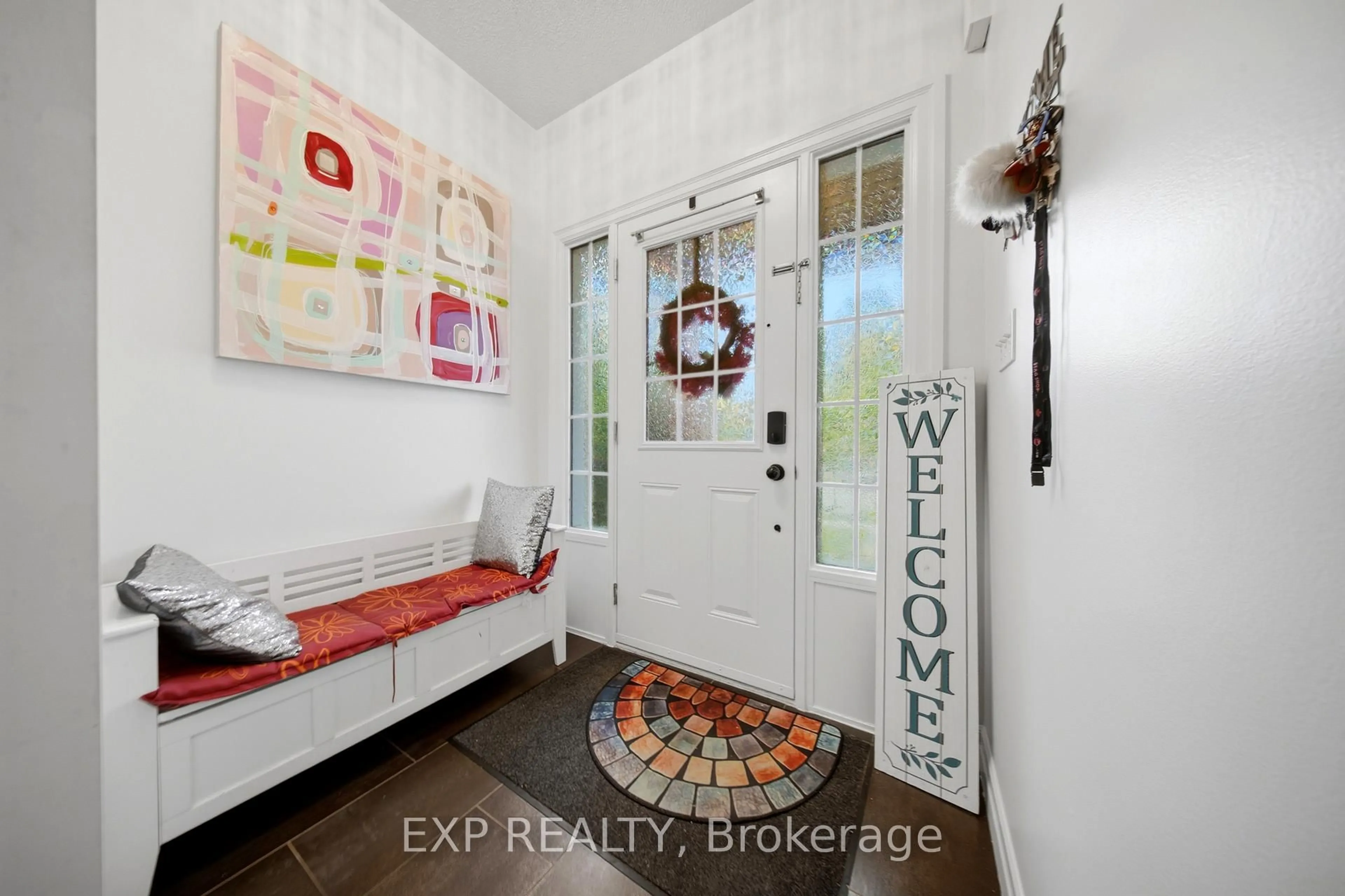 Indoor entryway for 167 Broadoaks Dr, Cambridge Ontario N1T 0B3