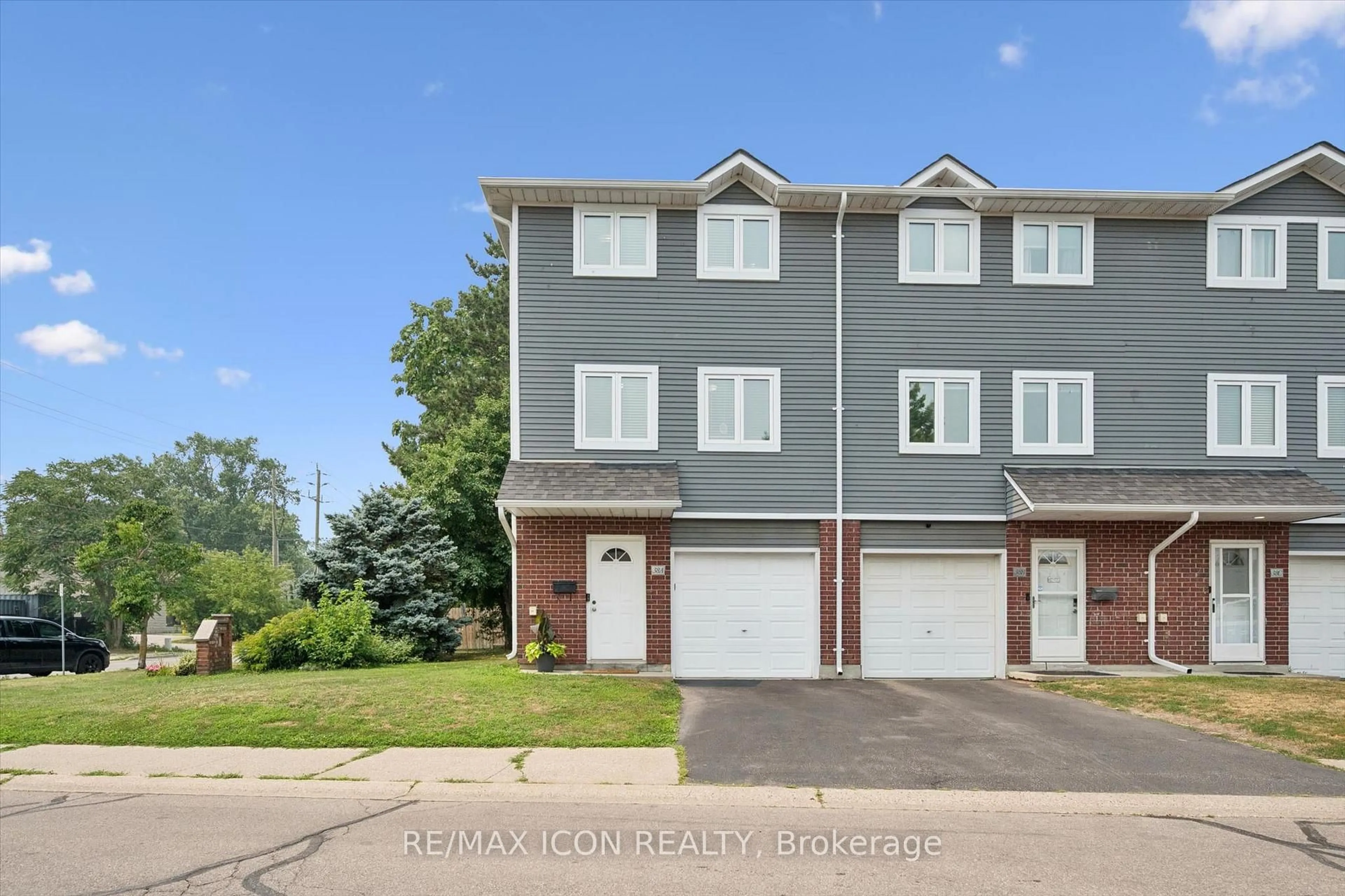 Home with vinyl exterior material, street for 38 Harris Ave #A, Brantford Ontario N3R 2E9