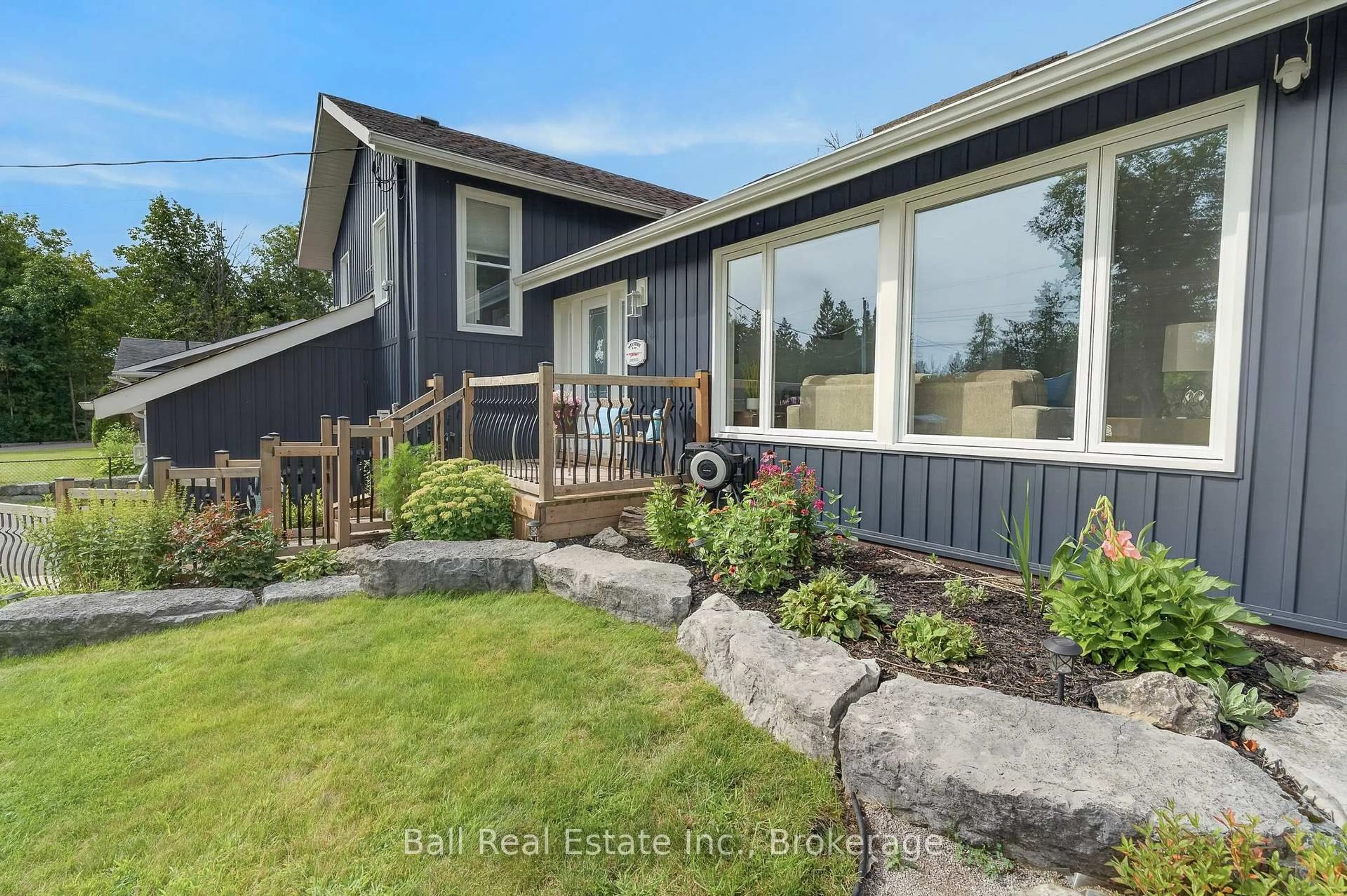 Home with vinyl exterior material, unknown for 118 Echo Bay Rd, Kawartha Lakes Ontario K0M 1A0