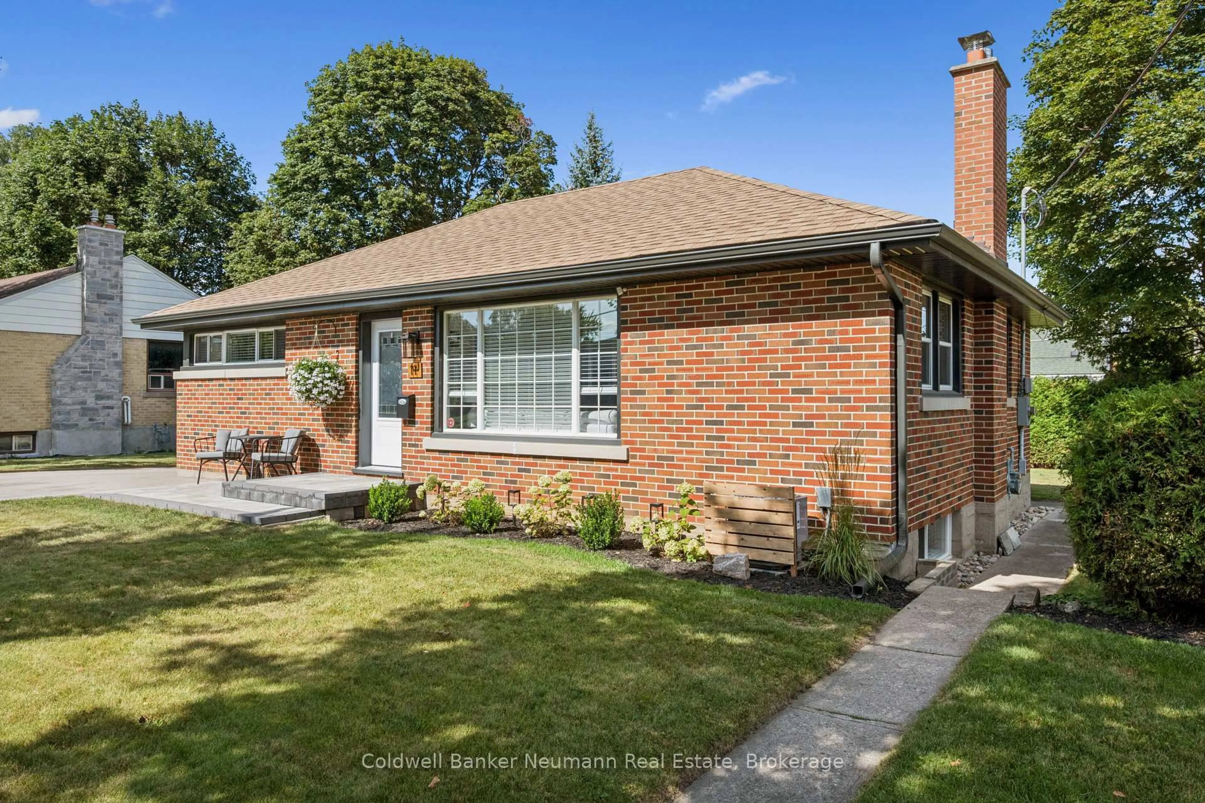 Home with brick exterior material, street for 11 WESTERN Ave, Guelph Ontario N1H 6A5