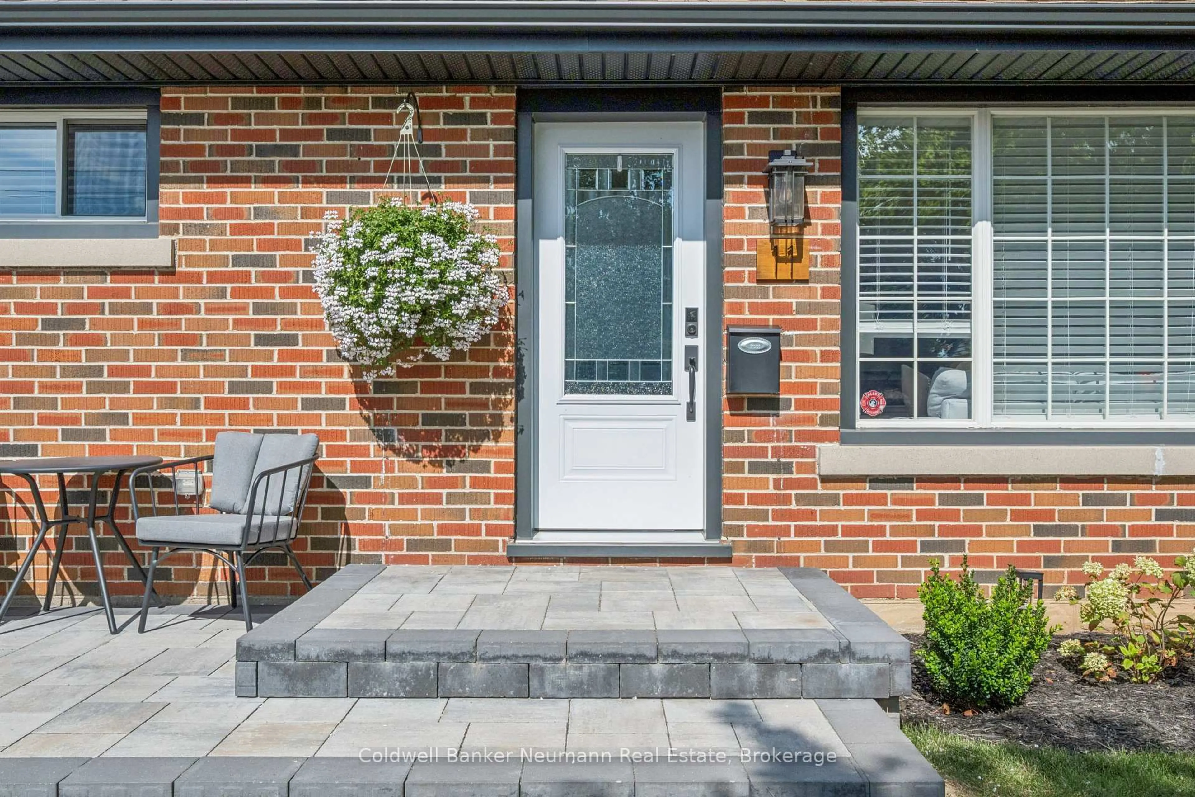 Home with brick exterior material, street for 11 WESTERN Ave, Guelph Ontario N1H 6A5