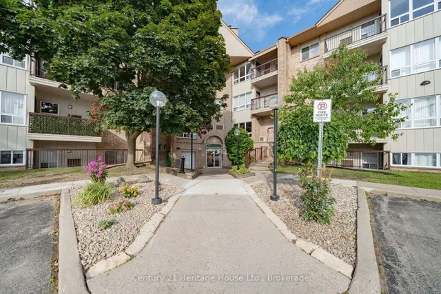 15 Hofstetter Ave #318, Kitchener 4