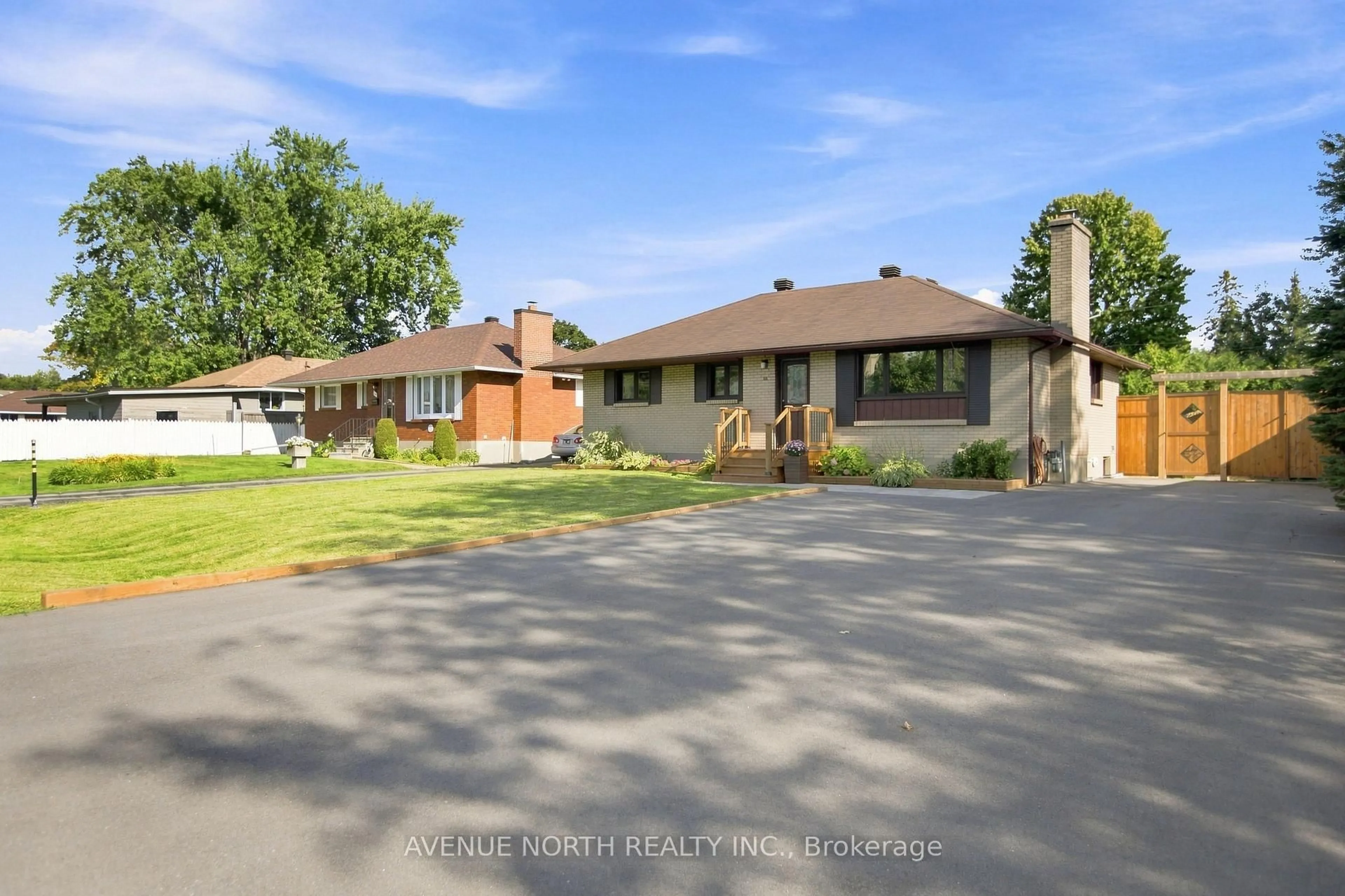 A pic from outside/outdoor area/front of a property/back of a property/a pic from drone, street for 66 Epworth Ave, Ottawa Ontario K2G 2M1