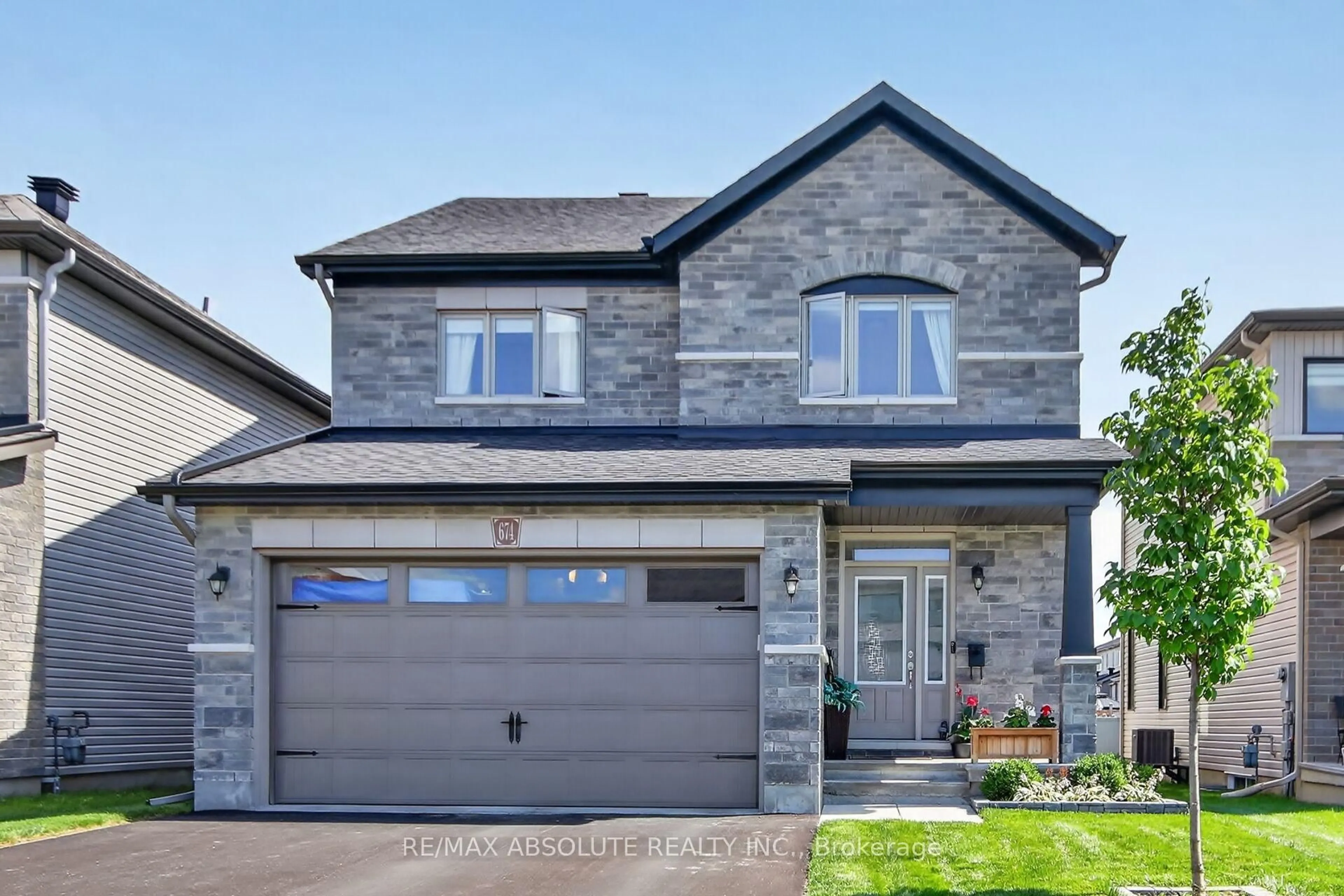 Home with brick exterior material, street for 674 Parade Dr, Ottawa Ontario K2S 0Z3