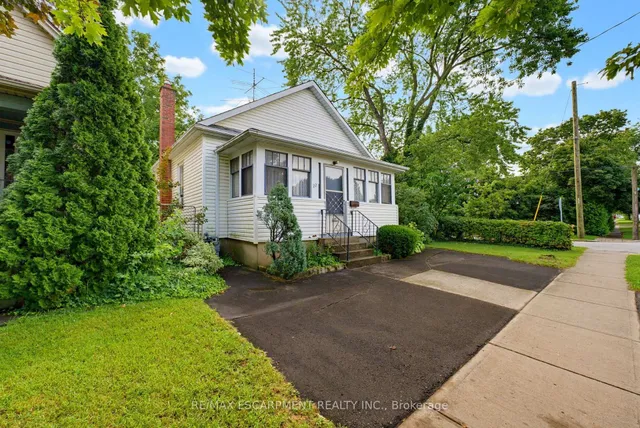22 Mildred Ave, St. Catharines 3