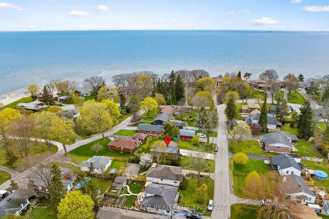 17 Walnut St, Port Colborne 2