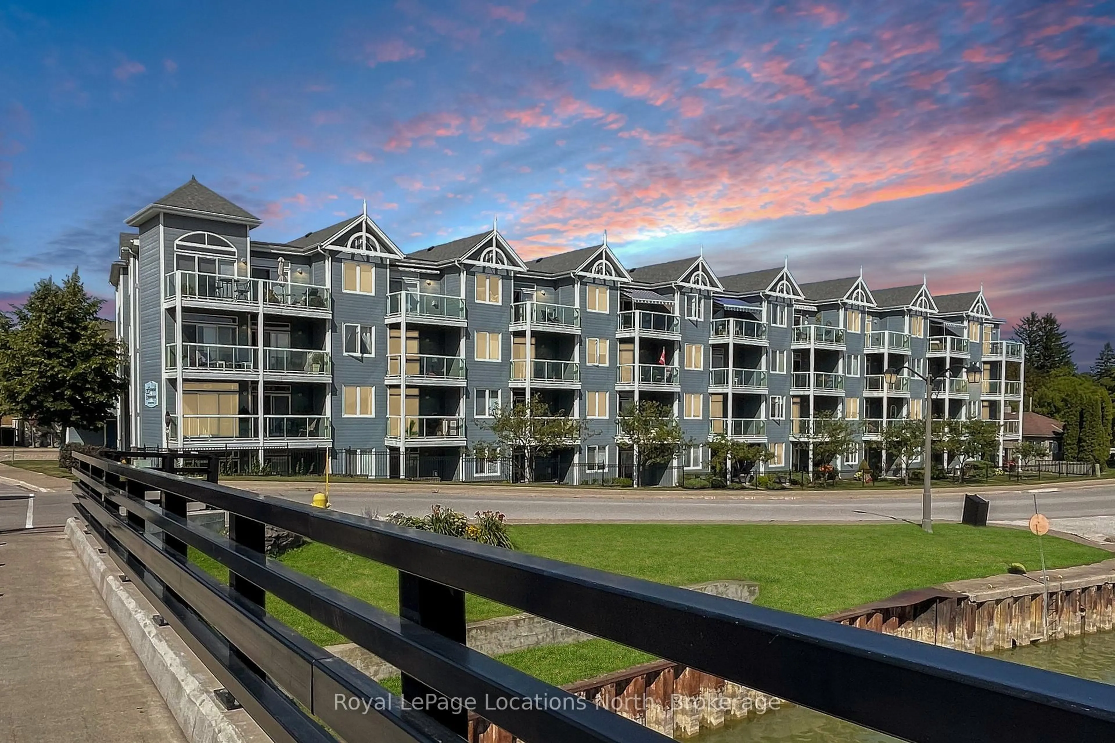 A pic from outside/outdoor area/front of a property/back of a property/a pic from drone, water/lake/river/ocean view for 34 Bayfield St #208, Meaford Ontario N4L 1Y2