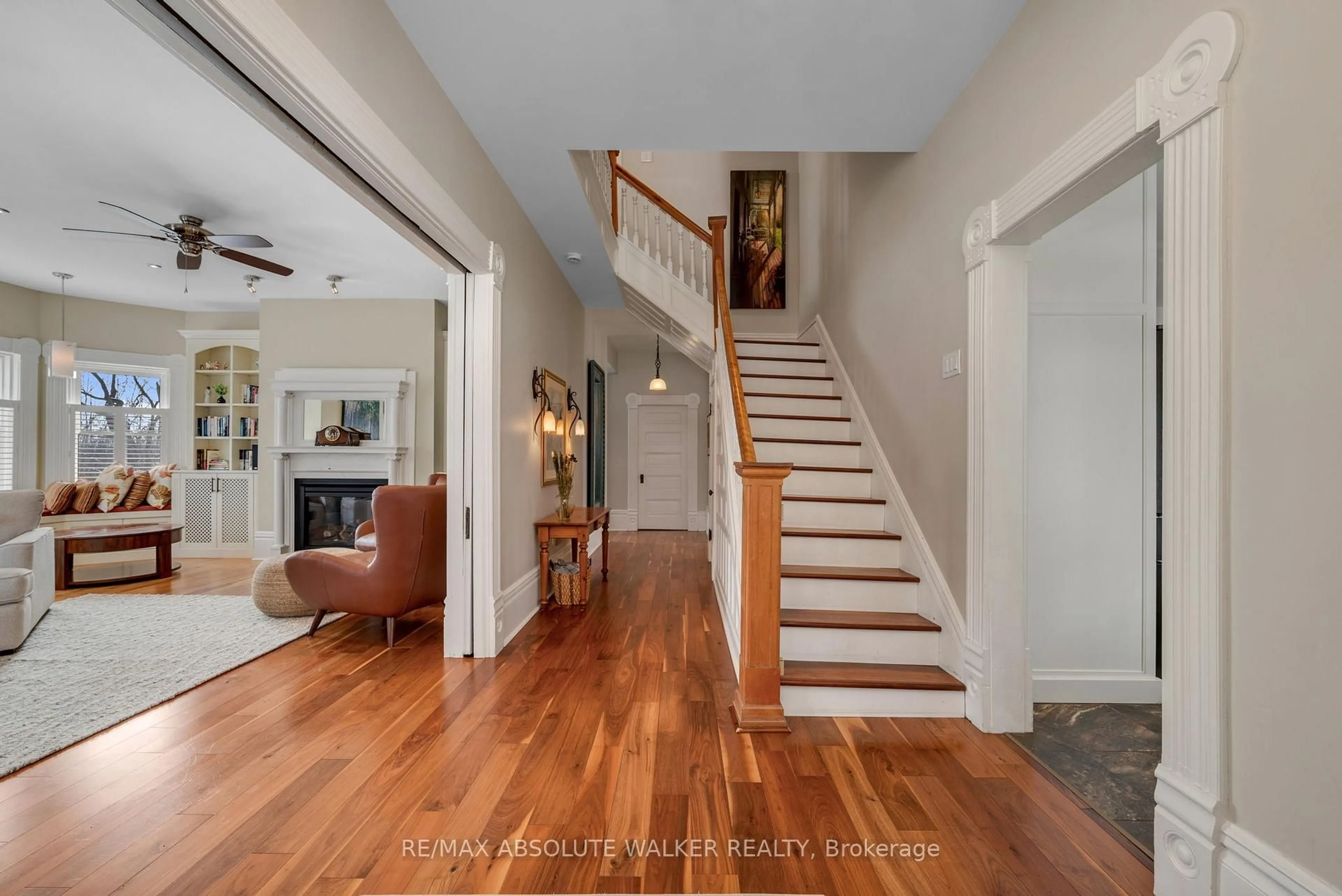 Indoor entryway for 3302 Main St, North Stormont Ontario K0C 1C0