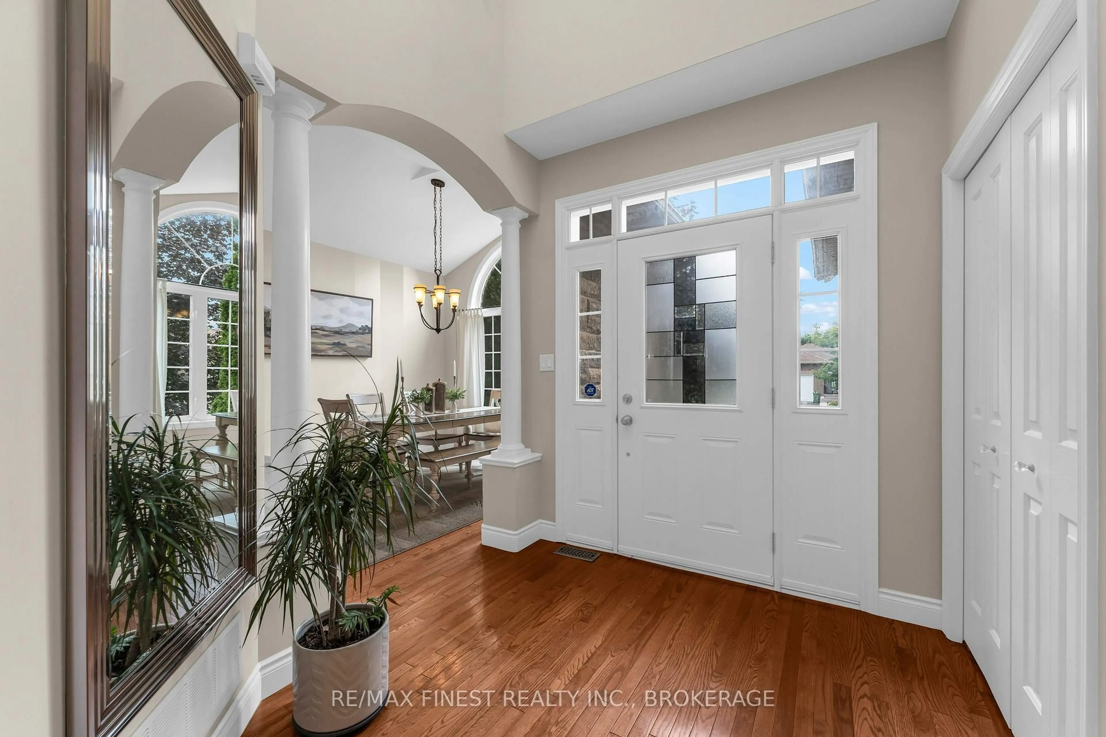 Indoor entryway for 1309 Andersen Dr, Kingston Ontario K7P 0C6