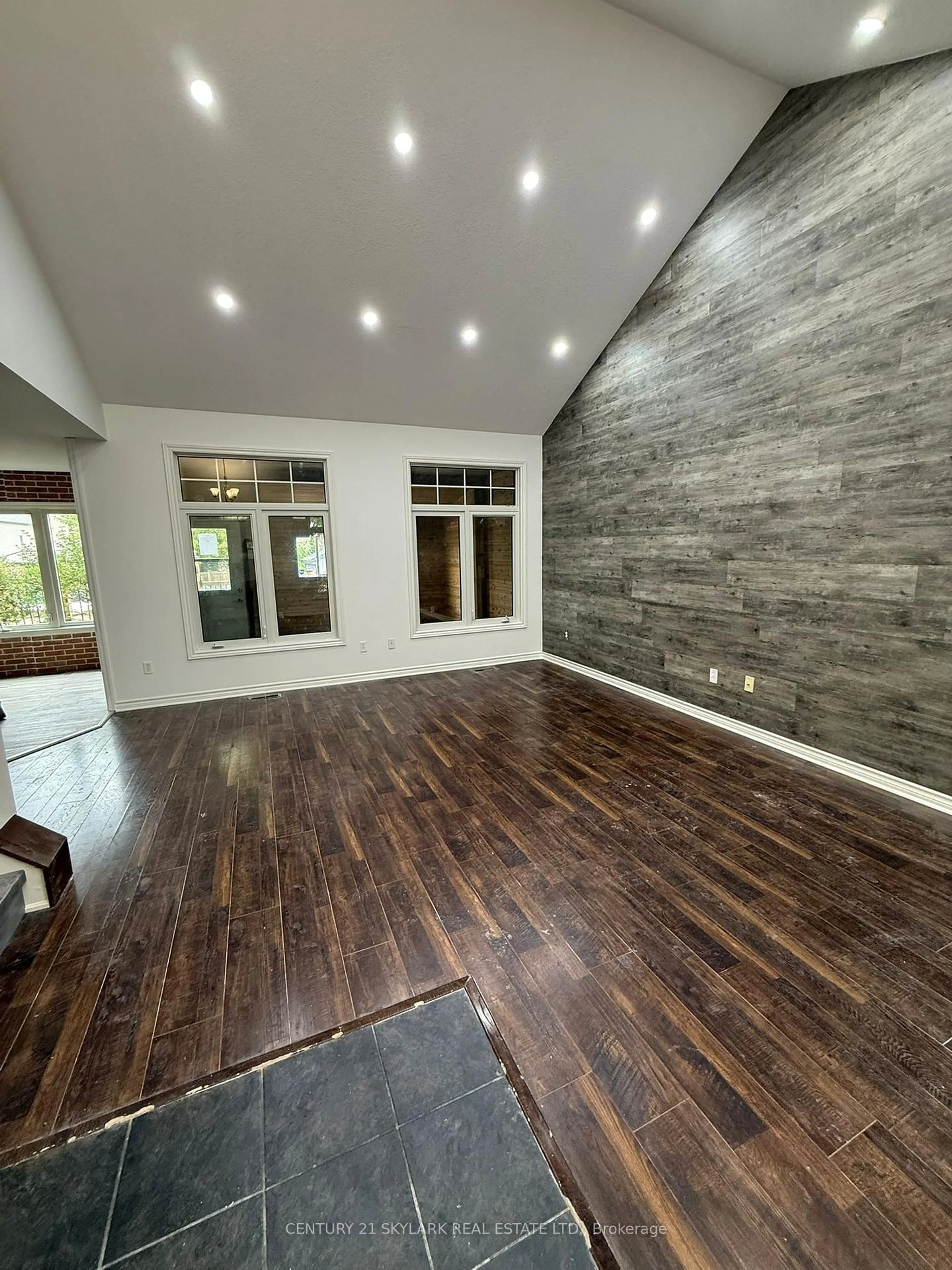 Unknown for 19 Kensington Crt, St. Thomas Ontario N5R 0A3