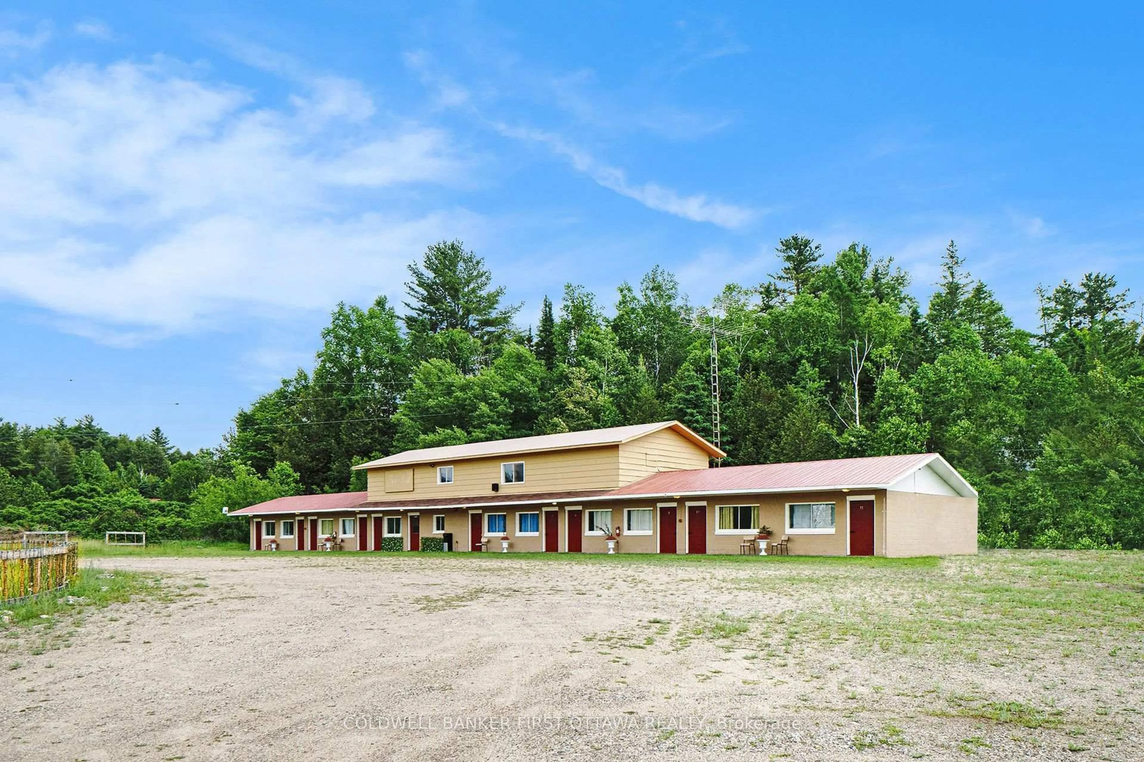 Patio, building for 9628 HWY 509, Ompah Ontario K0H 2J0