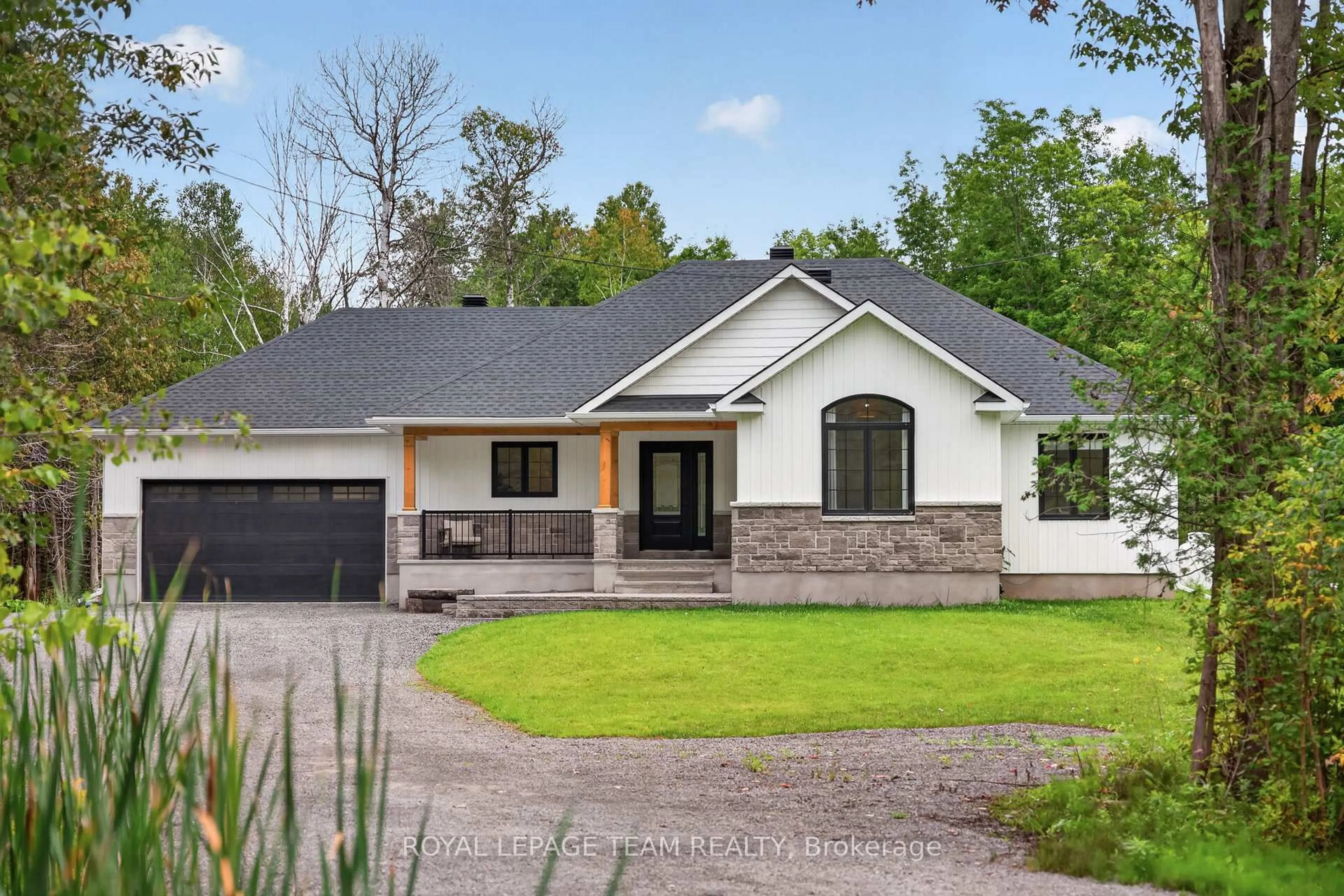 Home with brick exterior material, street for 1007 Townline Rd, North Grenville Ontario K0G 1T0
