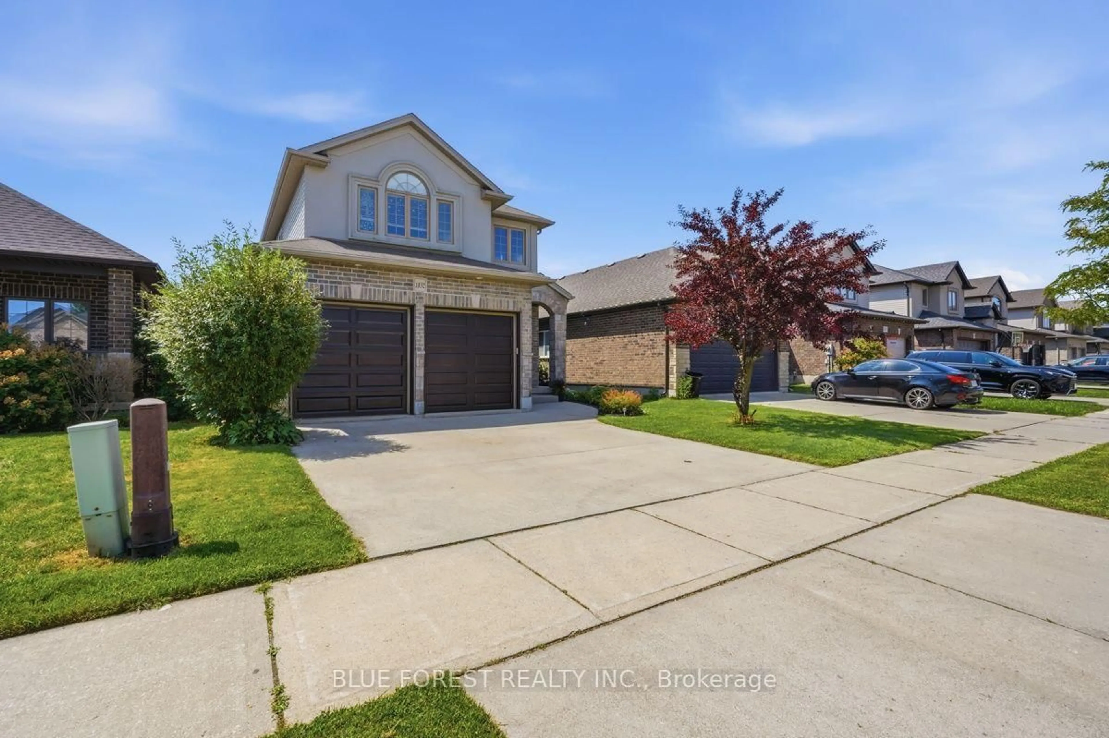 A pic from outside/outdoor area/front of a property/back of a property/a pic from drone, street for 1832 Cherrywood Tr, London North Ontario N6H 0E2