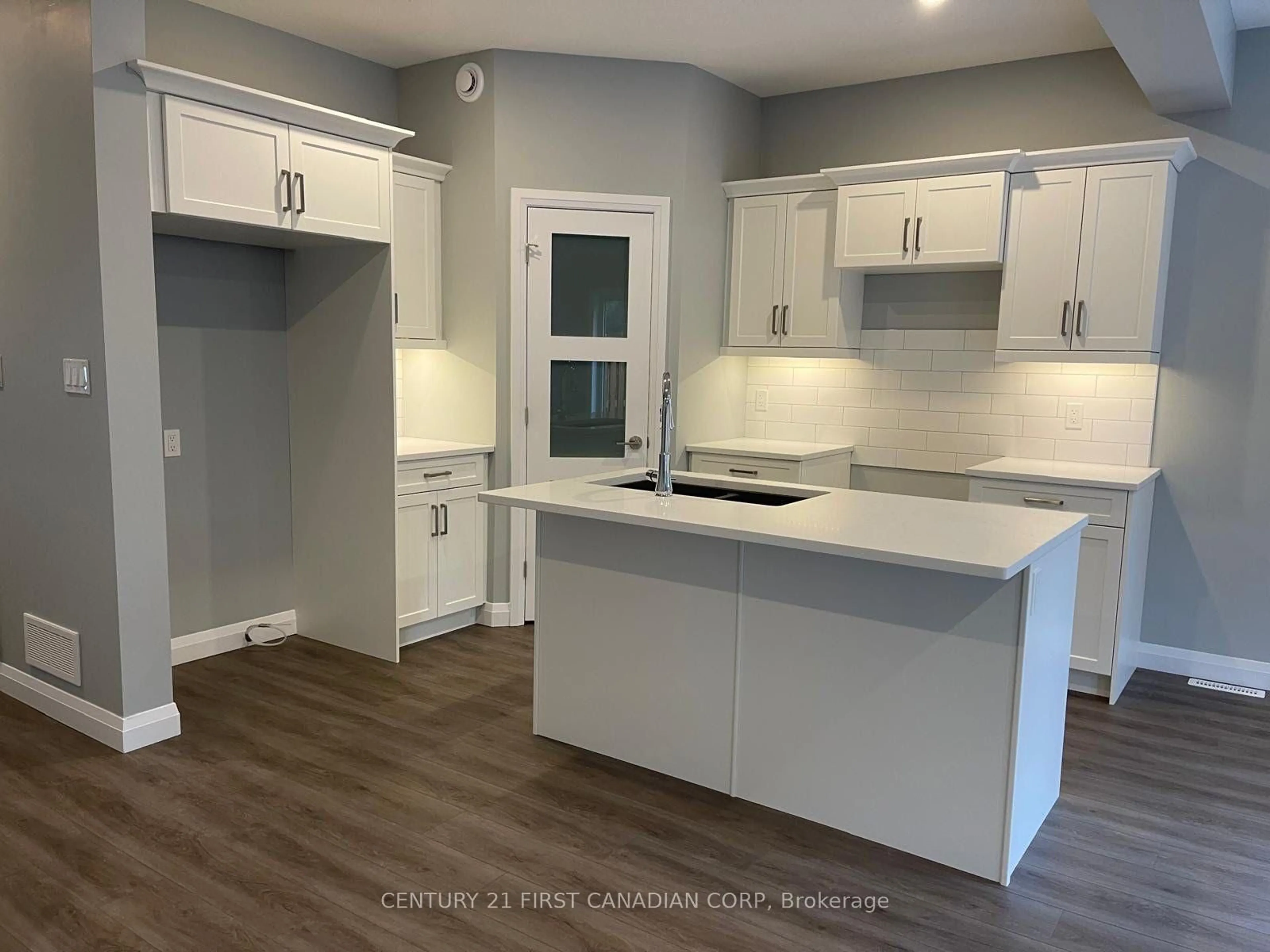 Open concept kitchen, unknown for 1 Miller Dr #43, Lucan Biddulph Ontario N0M 2J0