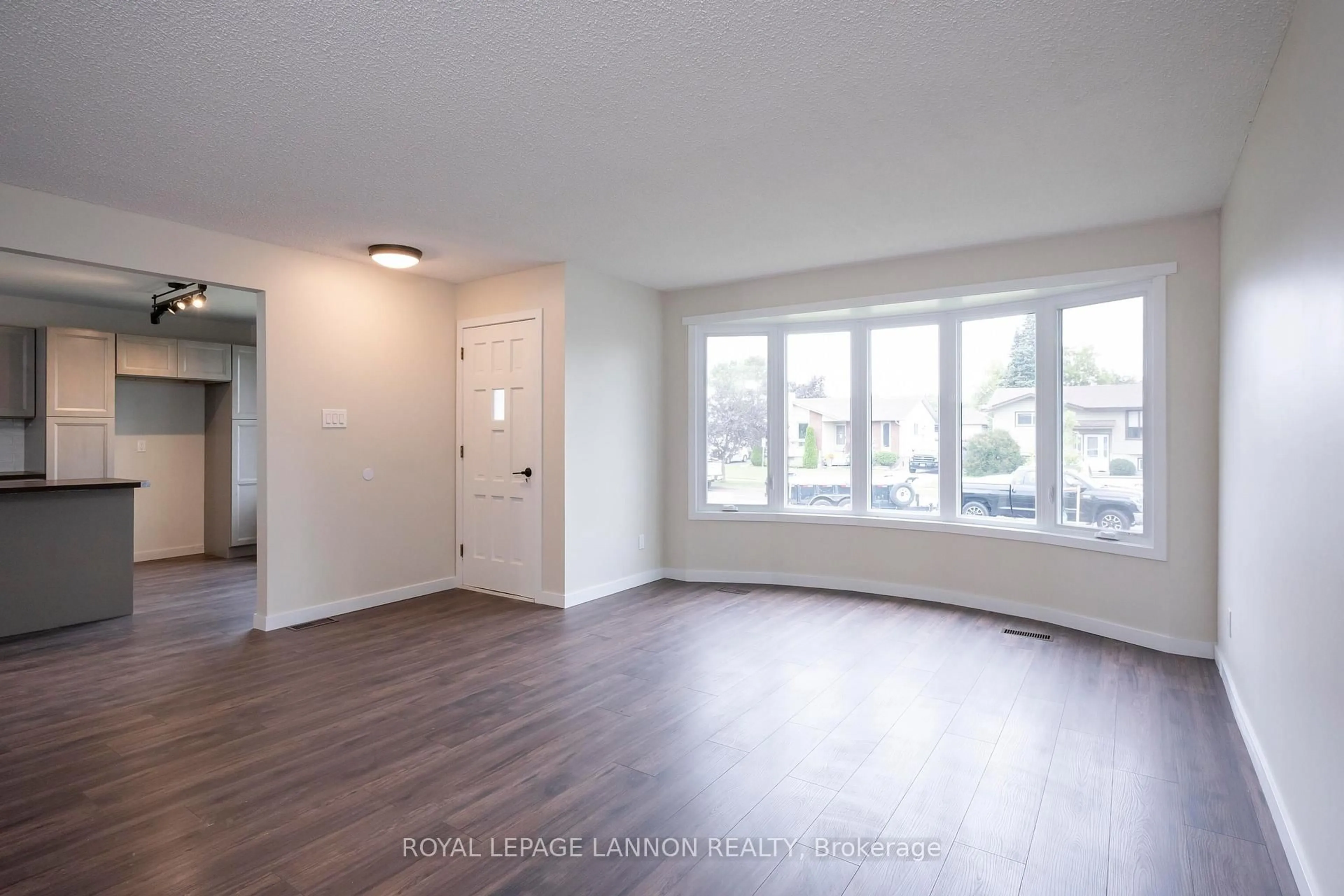 A pic of a room for 262 Sheridan Cres, Thunder Bay Ontario P7C 5M4