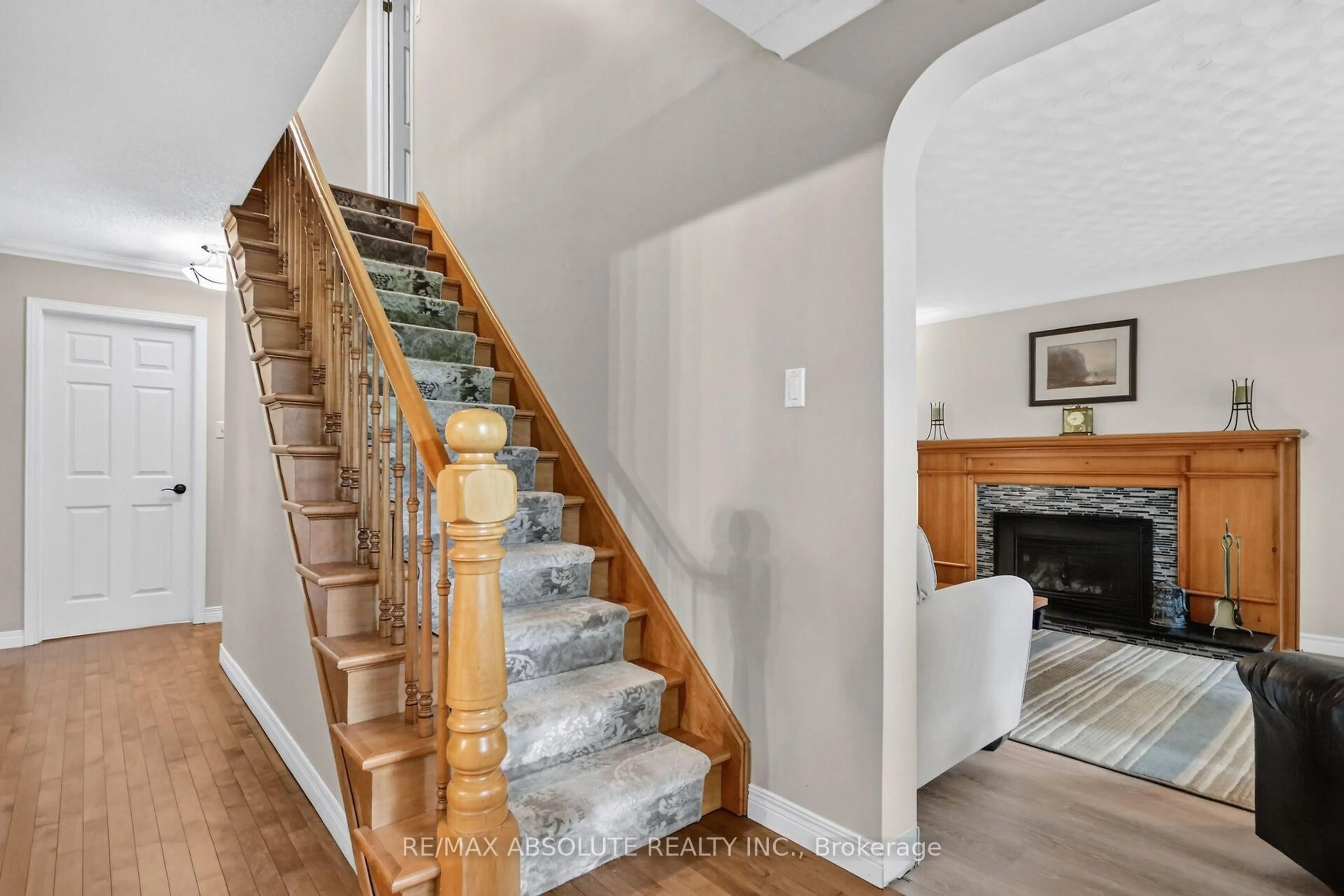 Stairs for 1985 Beach Rd, North Grenville Ontario K0G 1J0