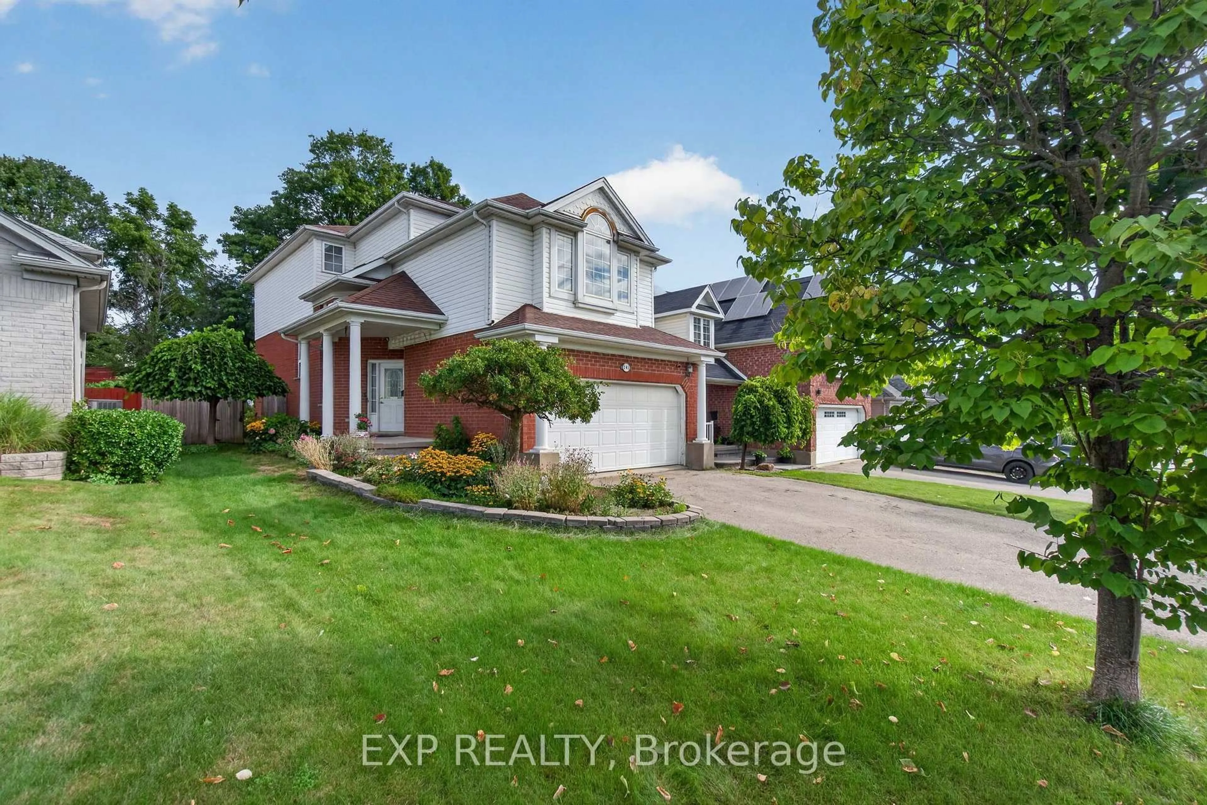 A pic from outside/outdoor area/front of a property/back of a property/a pic from drone, street for 141 Starwood Dr, Guelph Ontario N1E 7G7