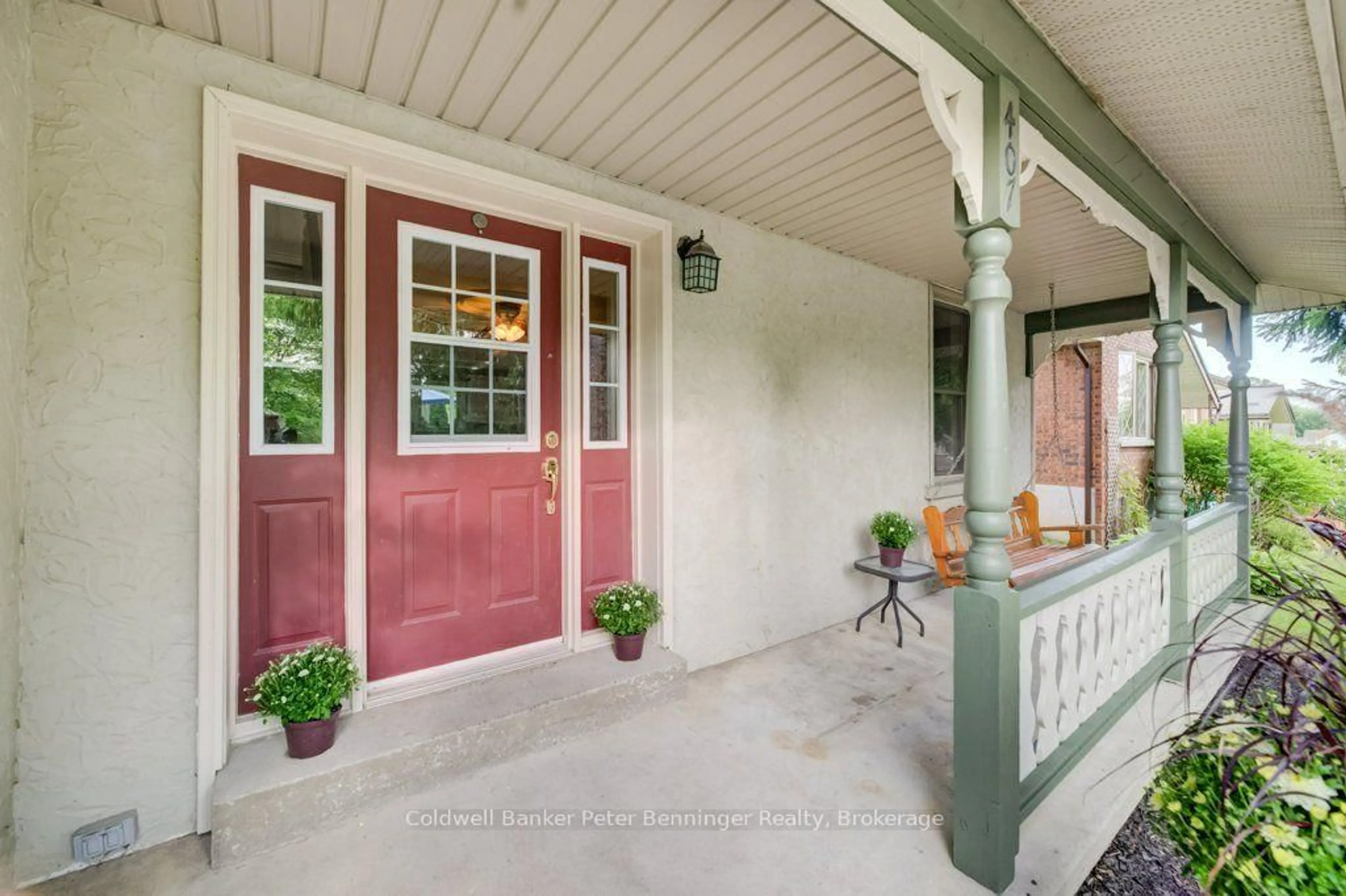 Indoor entryway for 407 May St, Brockton Ontario N0G 2V0