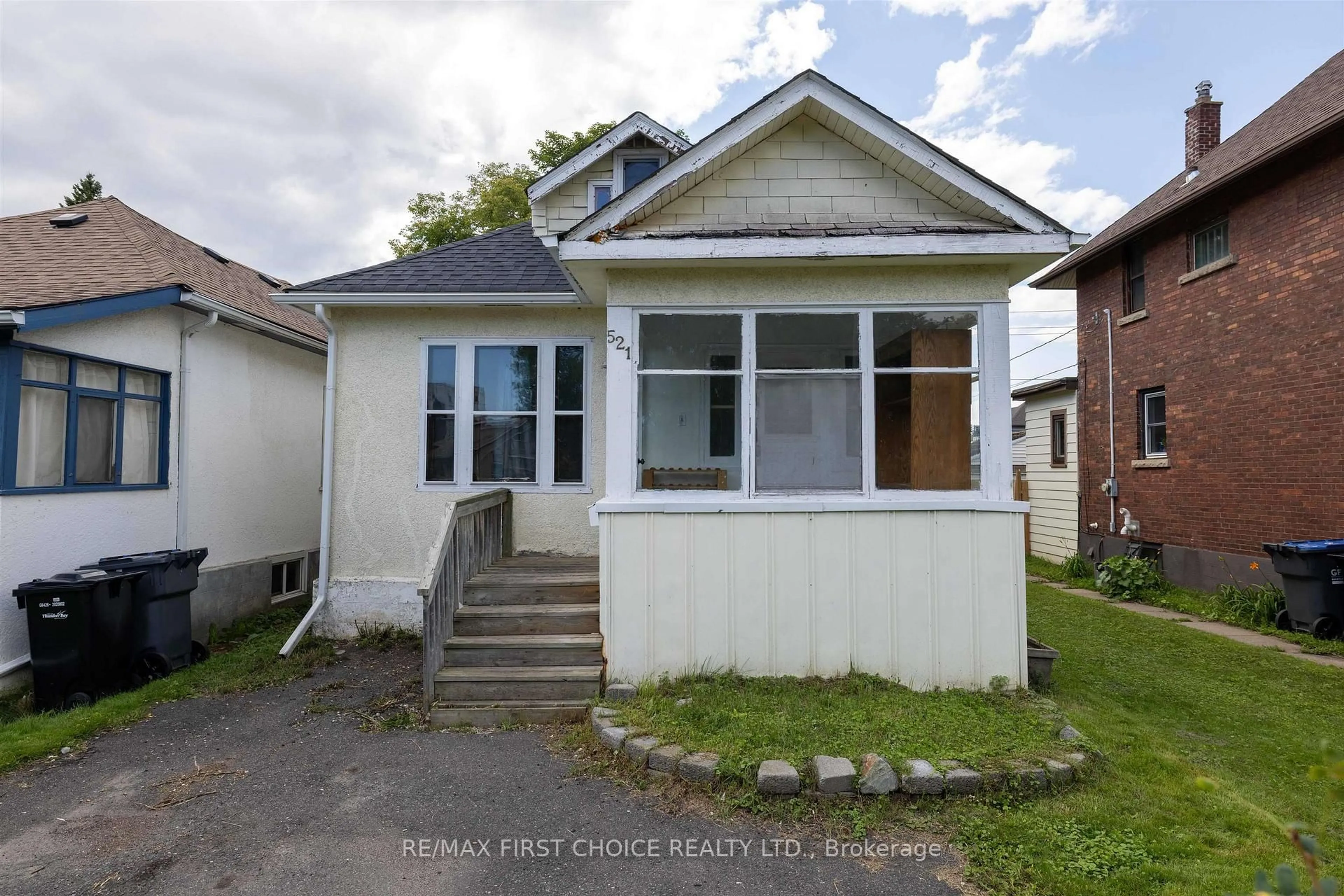 Unknown for 521 Vickers St, Thunder Bay Ontario P7E 1K1