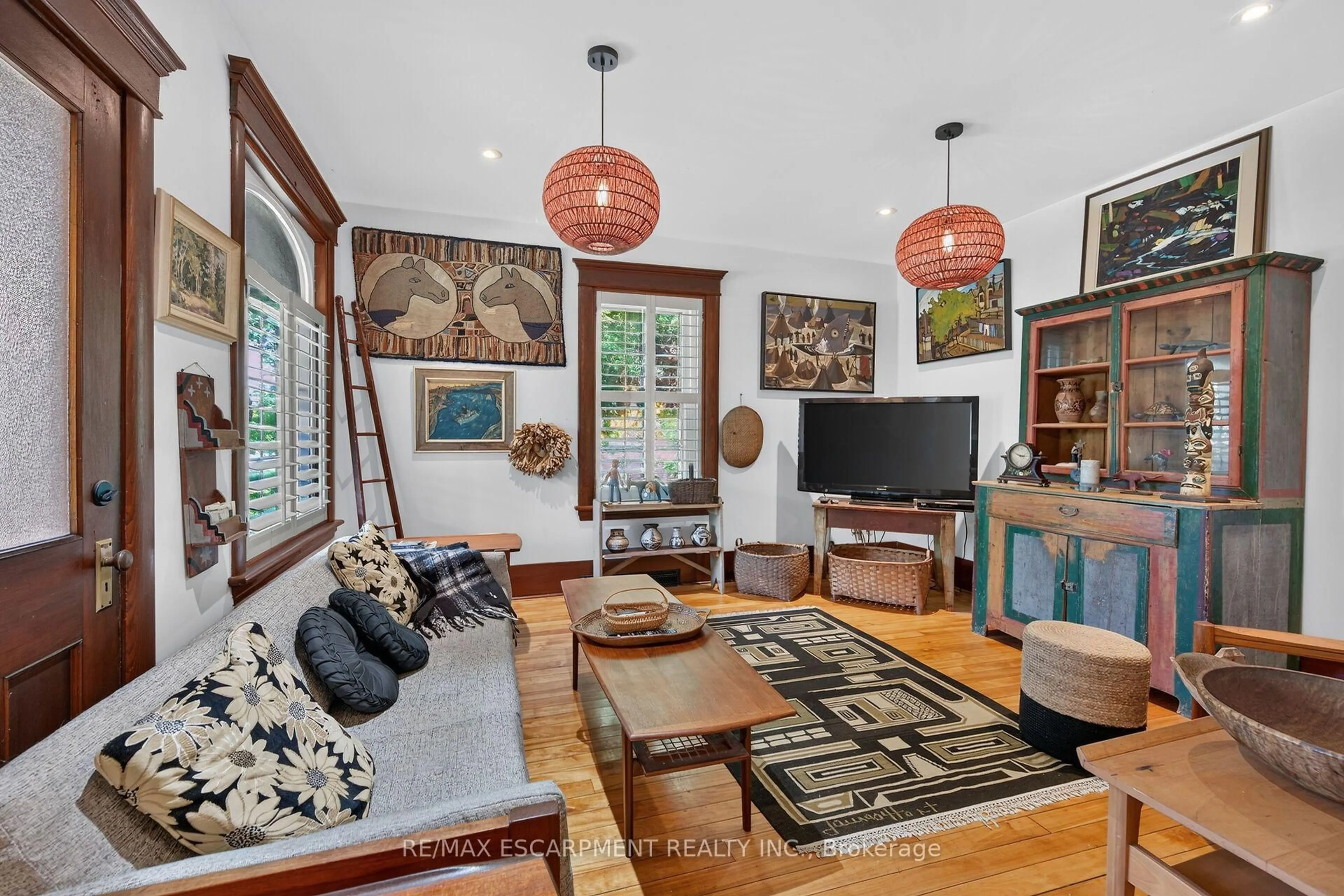 Living room with furniture, unknown for 2074 Governors Rd, Hamilton Ontario L0R 1J0