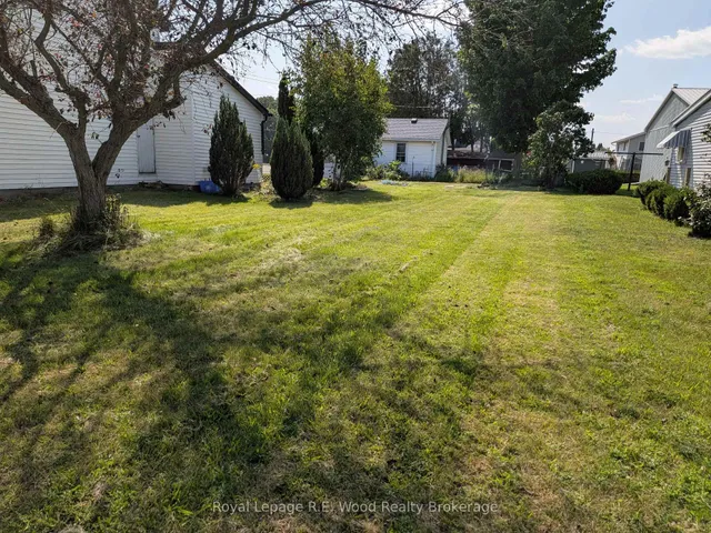 201 Tillson Ave, Tillsonburg 2