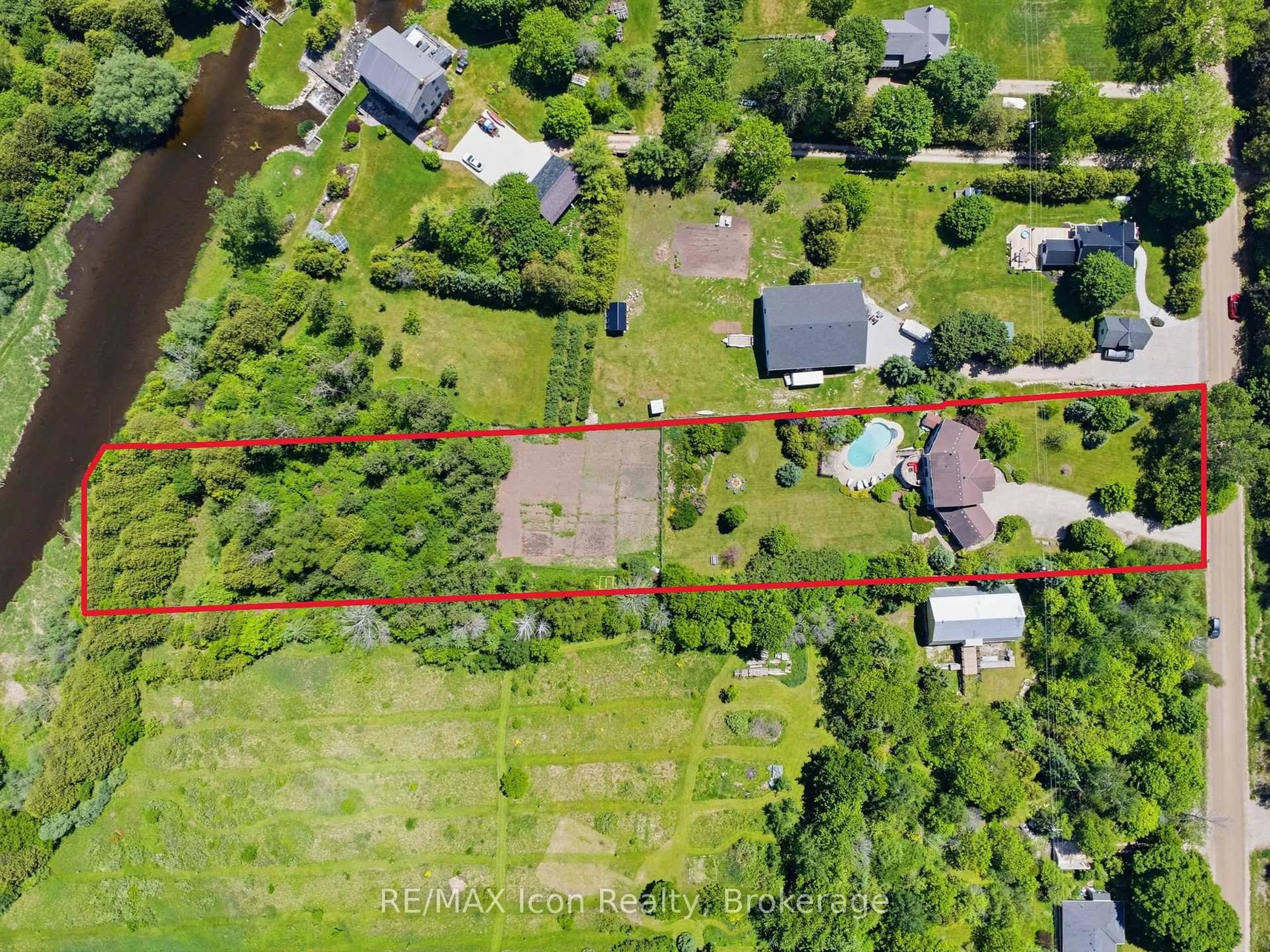 A pic from outside/outdoor area/front of a property/back of a property/a pic from drone, unknown for 5779 Third Line, Guelph/Eramosa Ontario N0B 2K0