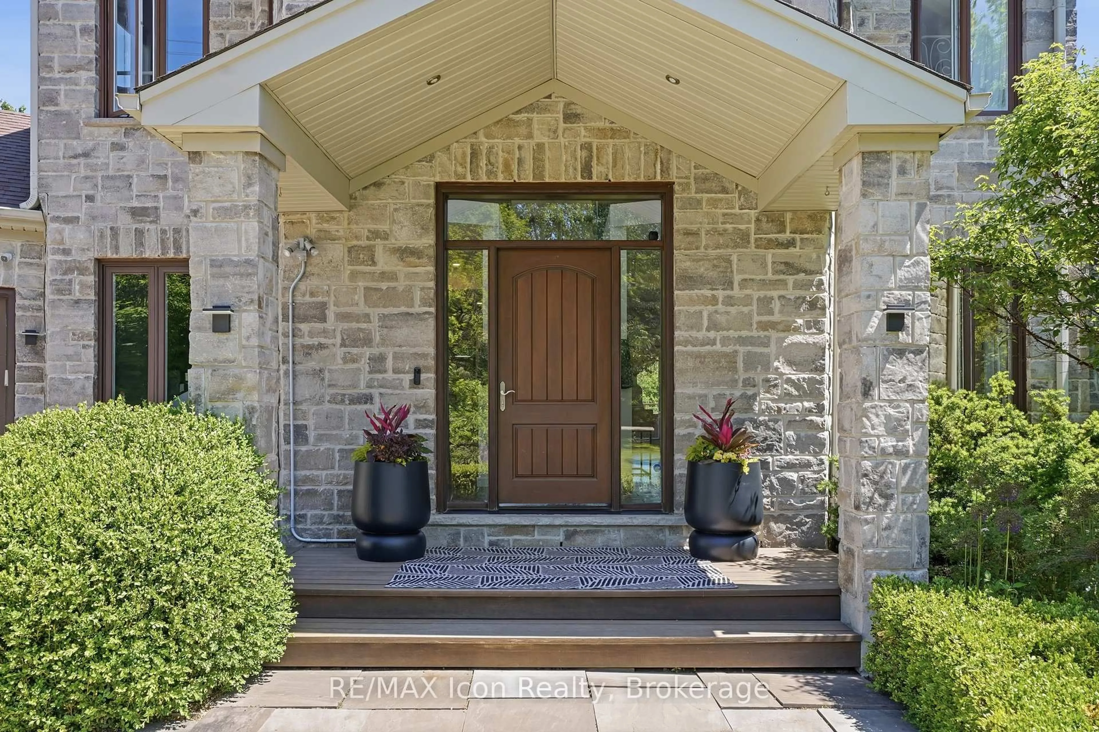 Indoor entryway for 5779 Third Line, Guelph/Eramosa Ontario N0B 2K0