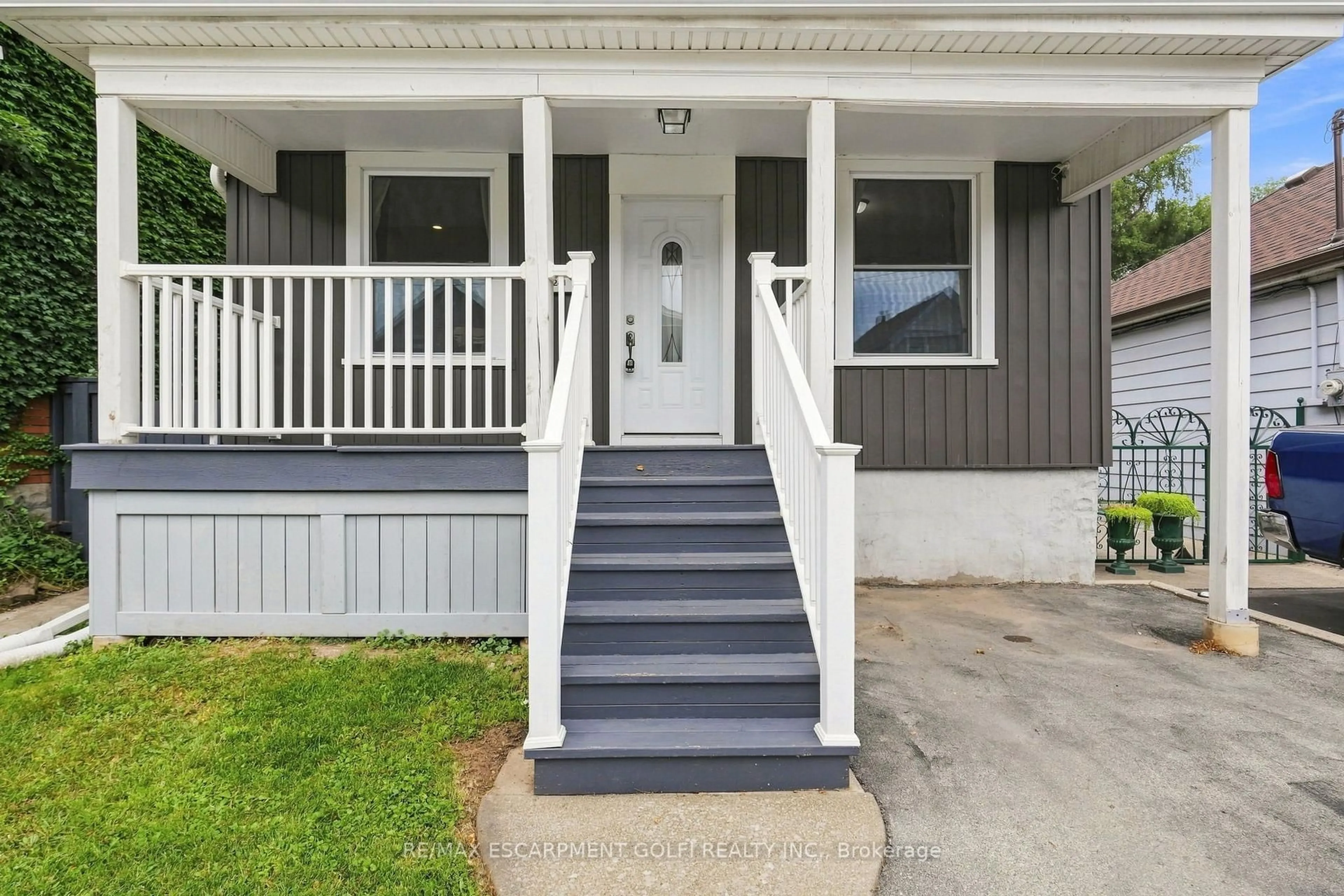 Unknown for 241 Rosslyn Ave, Hamilton Ontario L8L 7P9