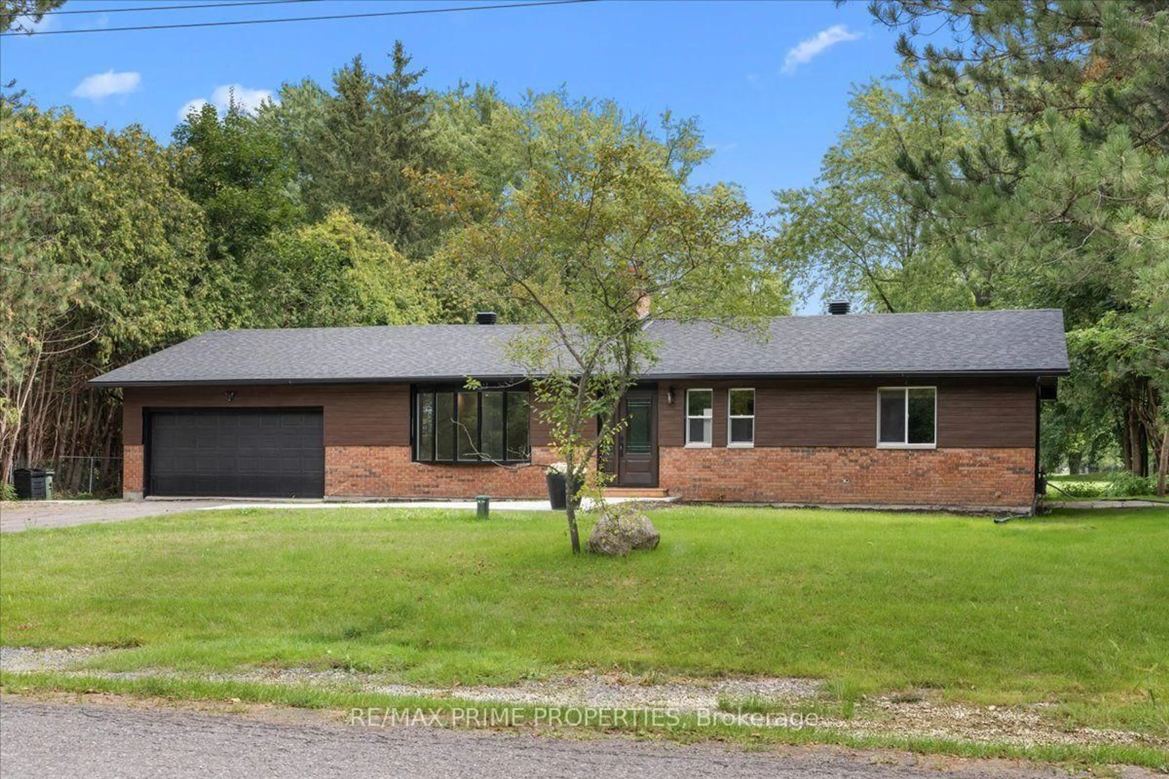 Home with brick exterior material, street for 6636 Marina Dr, Manotick Ontario K4M 1B3
