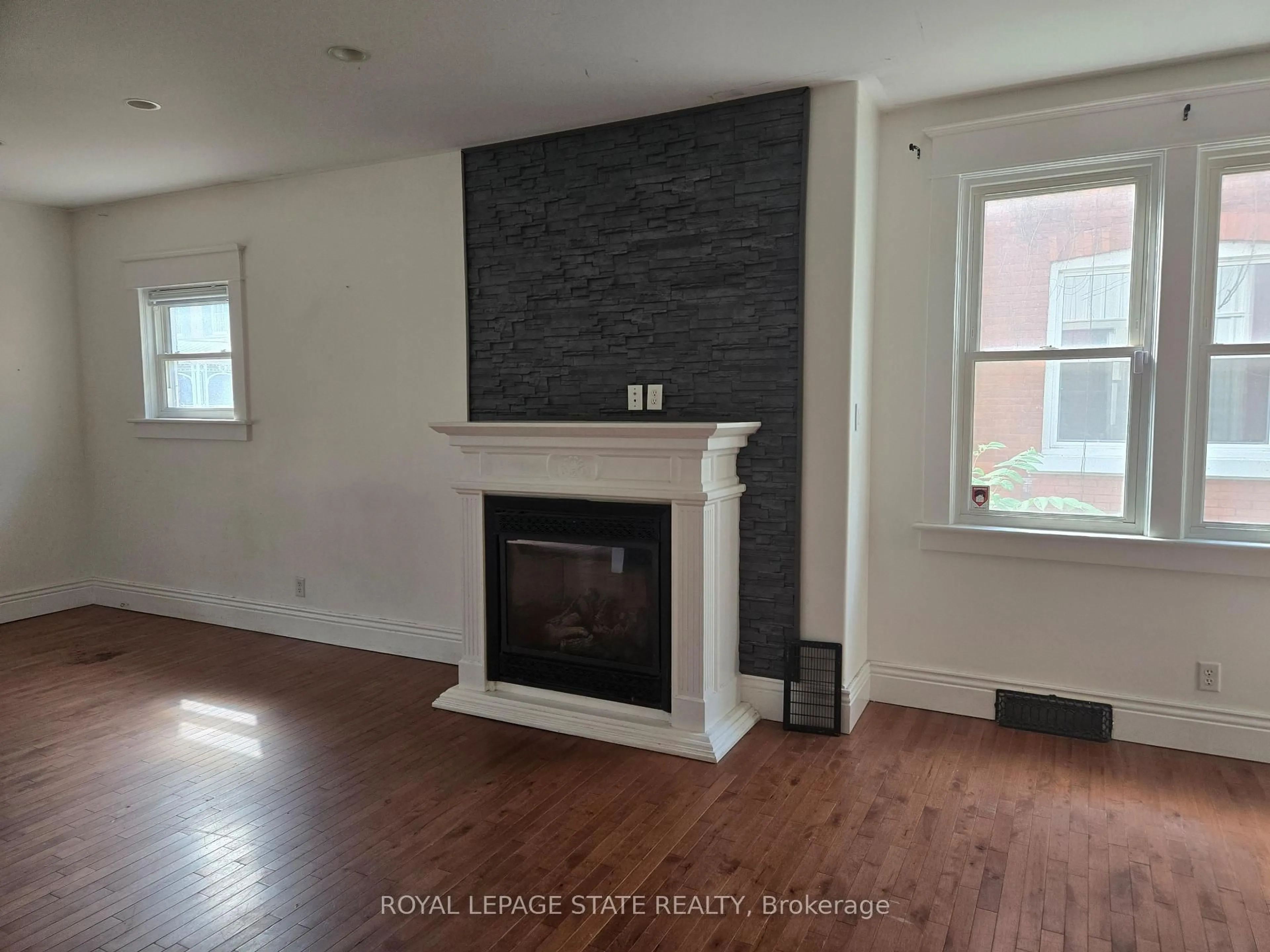 A pic of a room for 40 Lynnwood Ave, Norfolk Ontario N3Y 2V6
