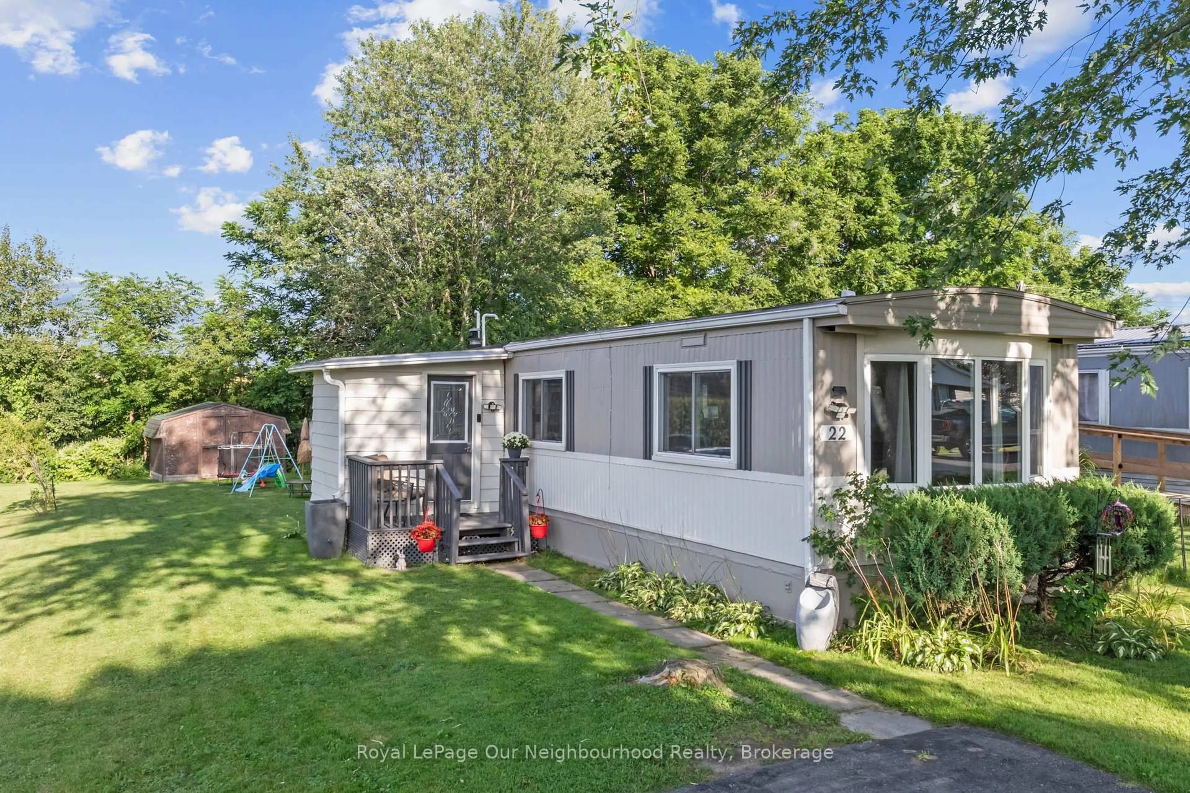 A pic from outside/outdoor area/front of a property/back of a property/a pic from drone, street for 22 Basher Dr, Hamilton Township Ontario K9A 0X9