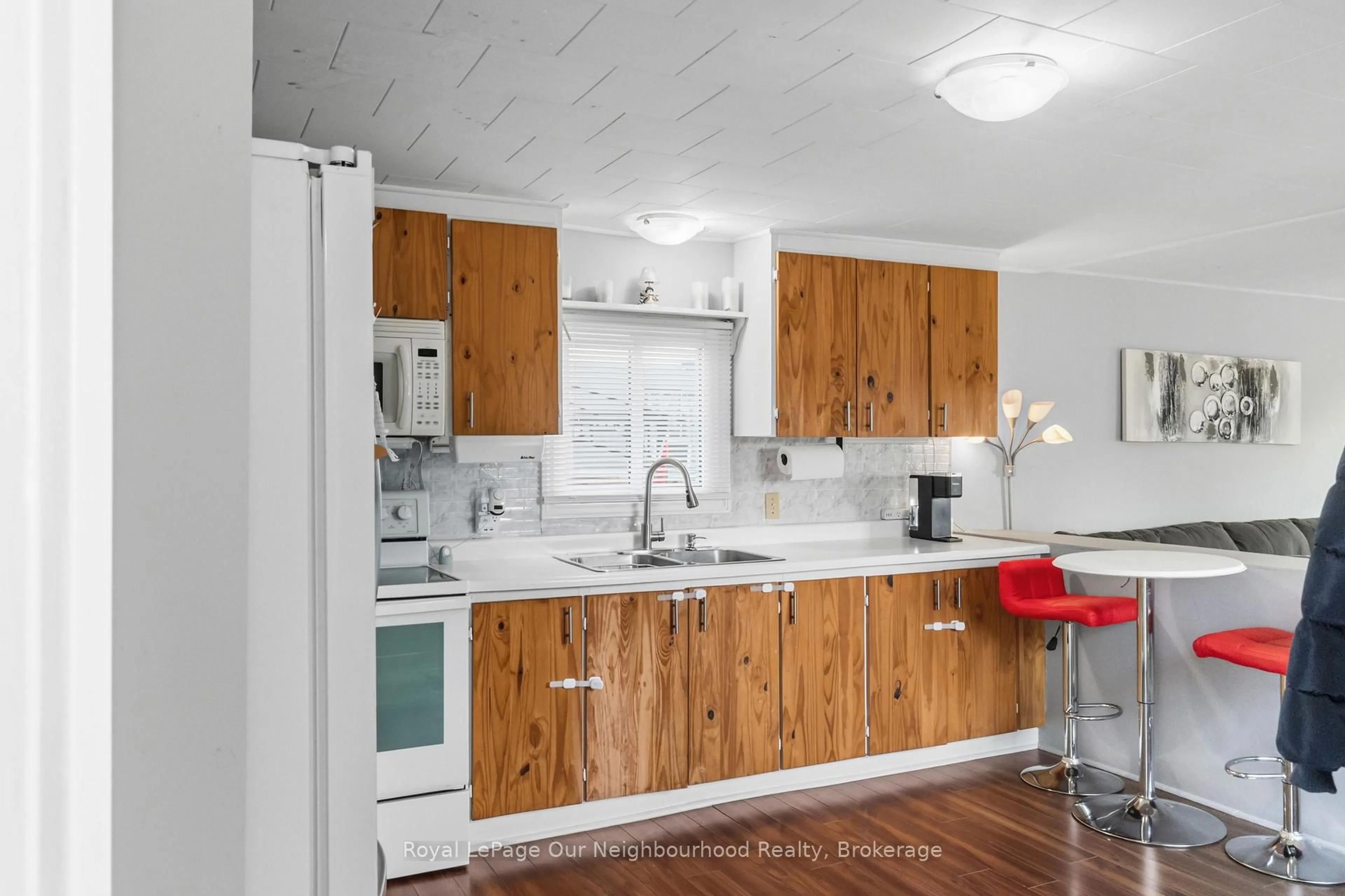 Standard kitchen, unknown for 22 Basher Dr, Hamilton Township Ontario K9A 0X9